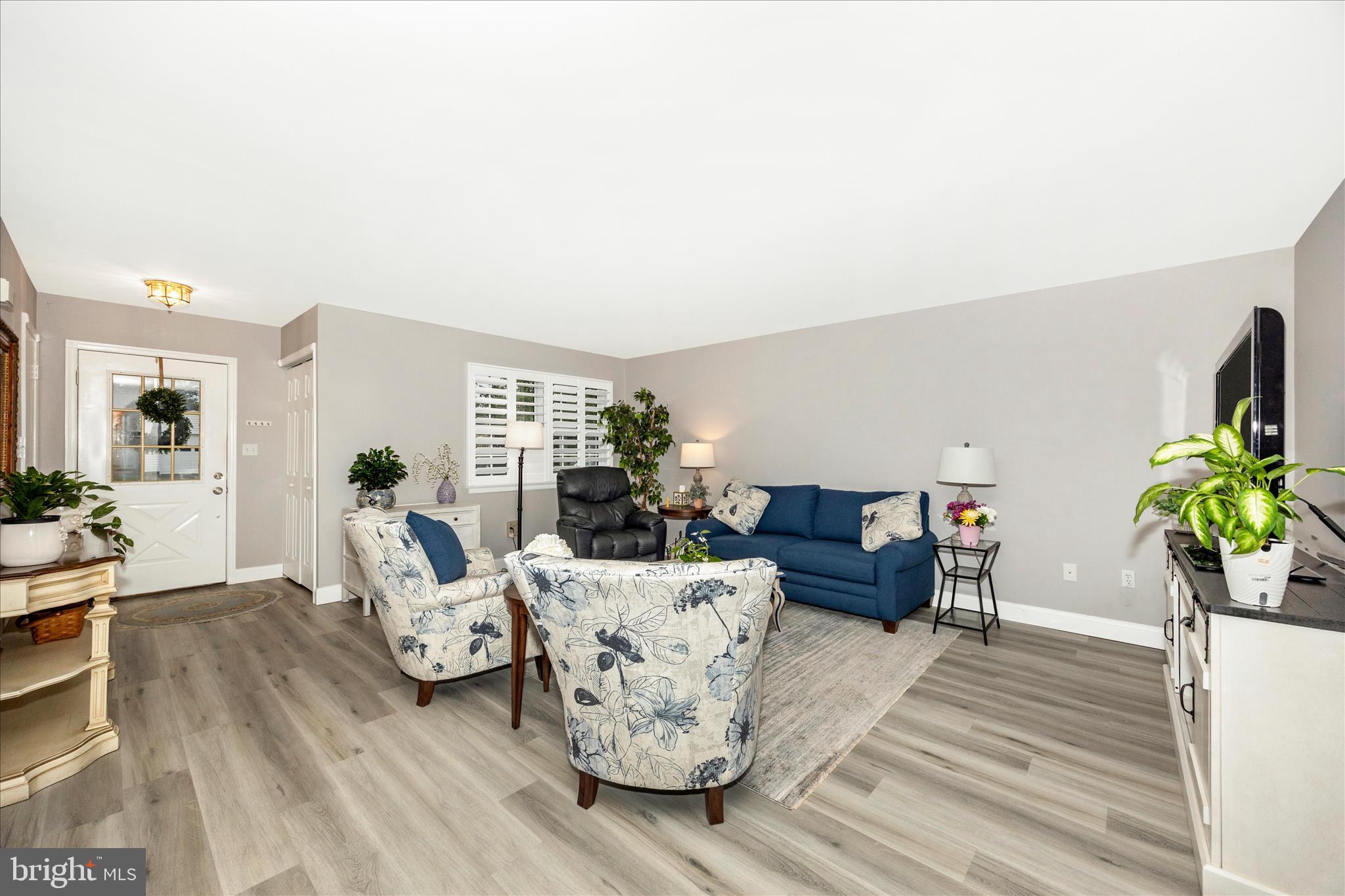 CRESTWOOD VILLAGE - Residential