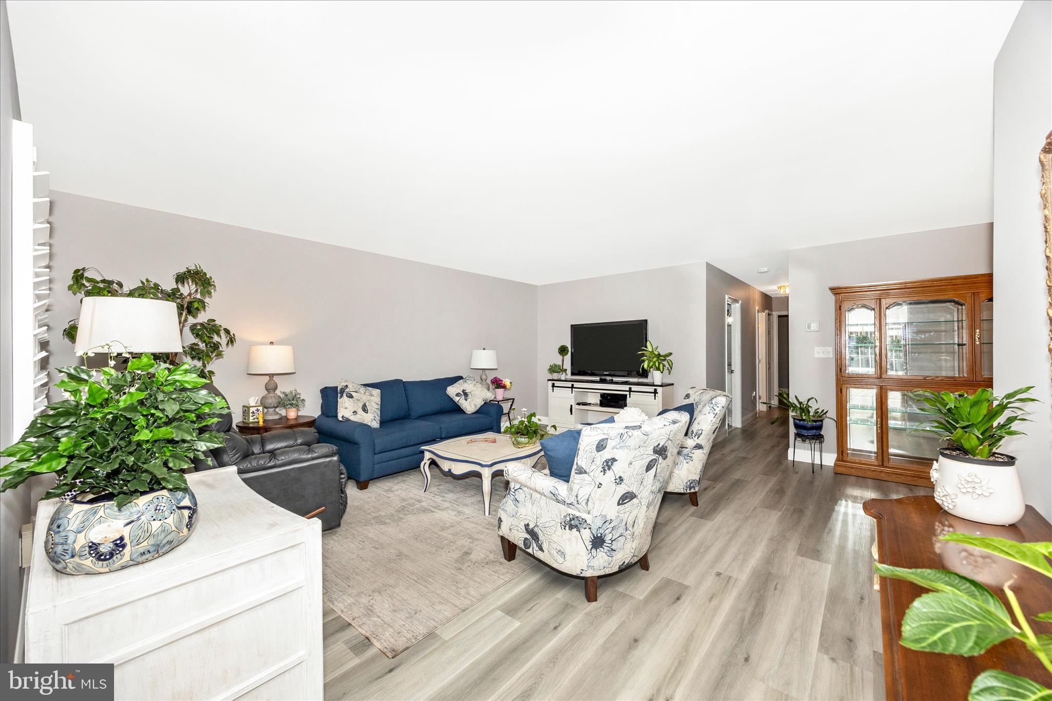 CRESTWOOD VILLAGE - Residential