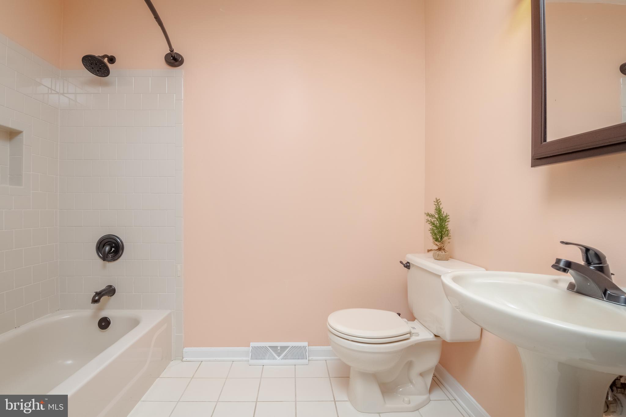 PLUMTREE ESTATES - Residential