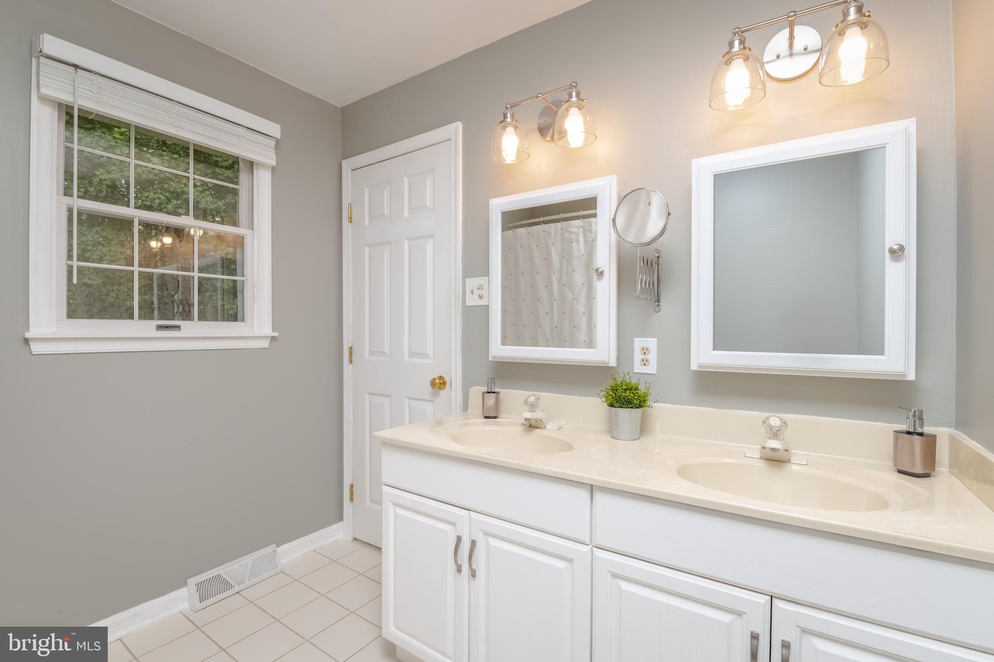 PLUMTREE ESTATES - Residential