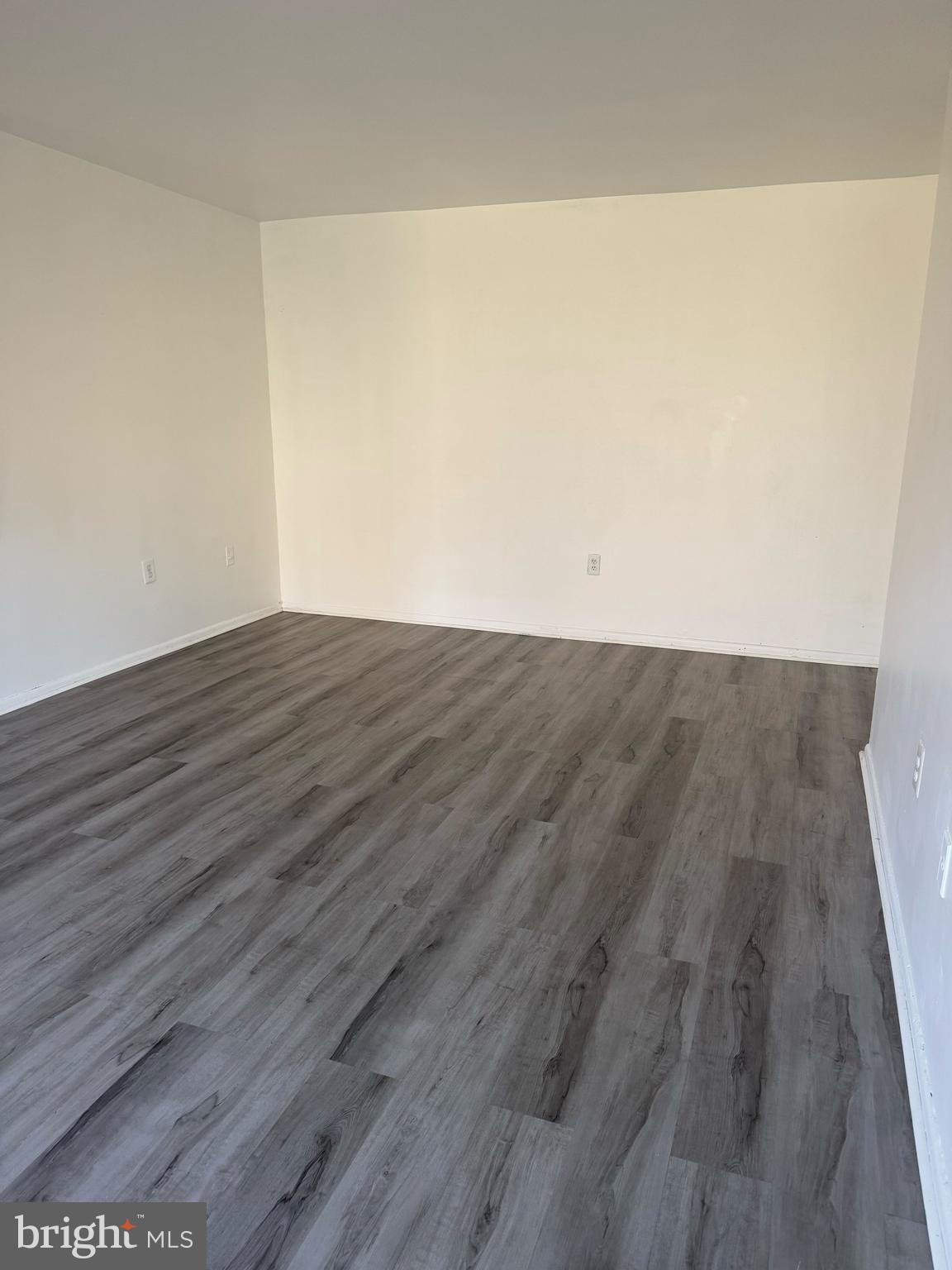 WEST GLEN - Residential Lease