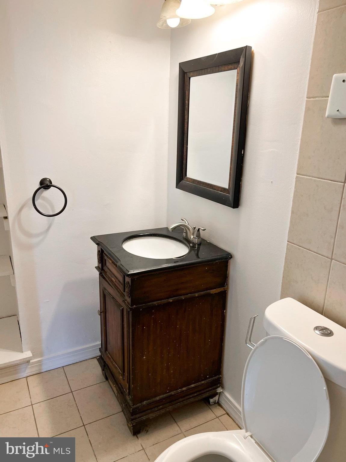 WEST GLEN - Residential Lease