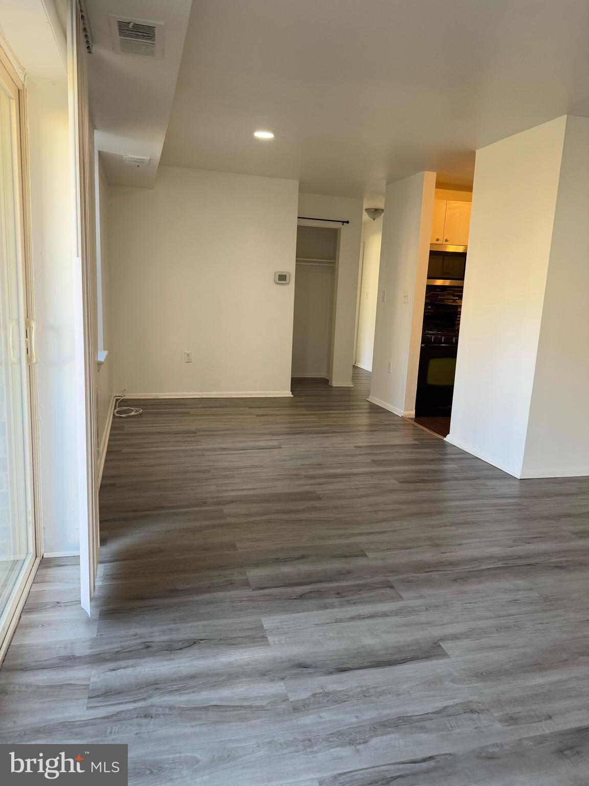 WEST GLEN - Residential Lease