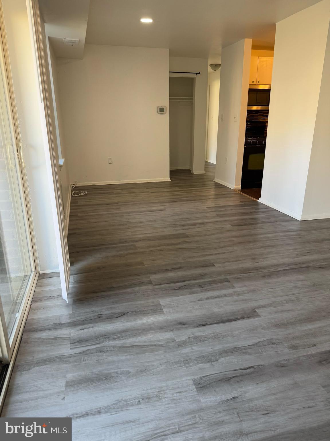 WEST GLEN - Residential Lease