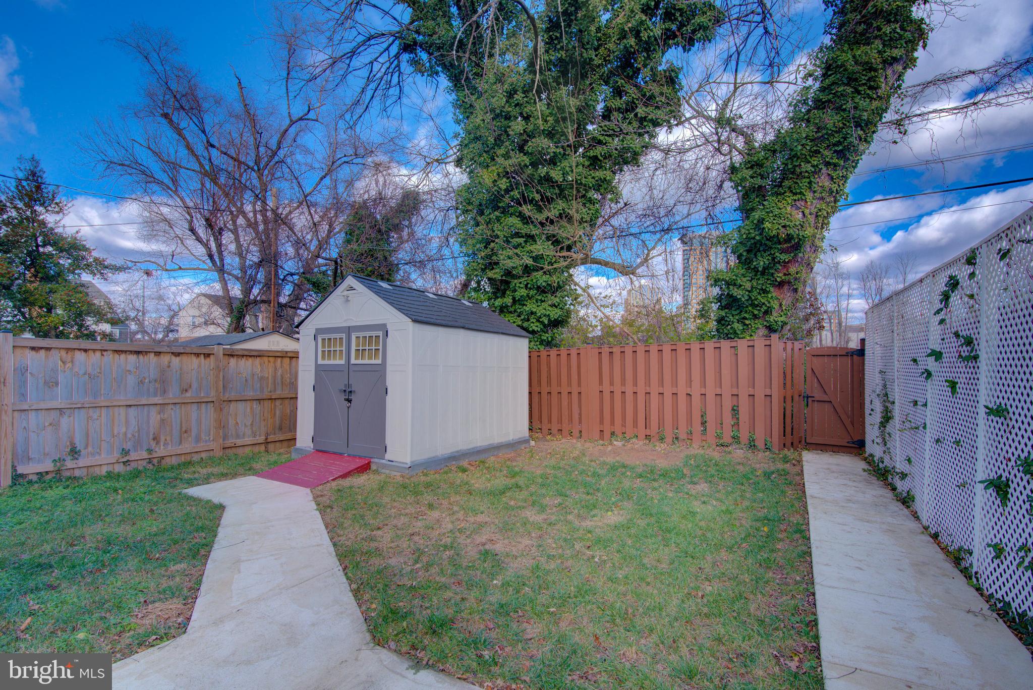 HUNTINGTON - Residential