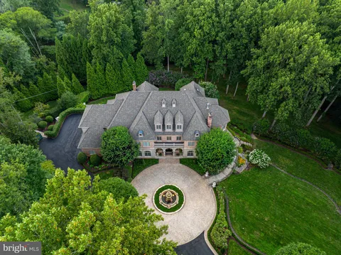 9112/9120 Mine Run Drive, Great Falls, VA MLS: VAFX2260256