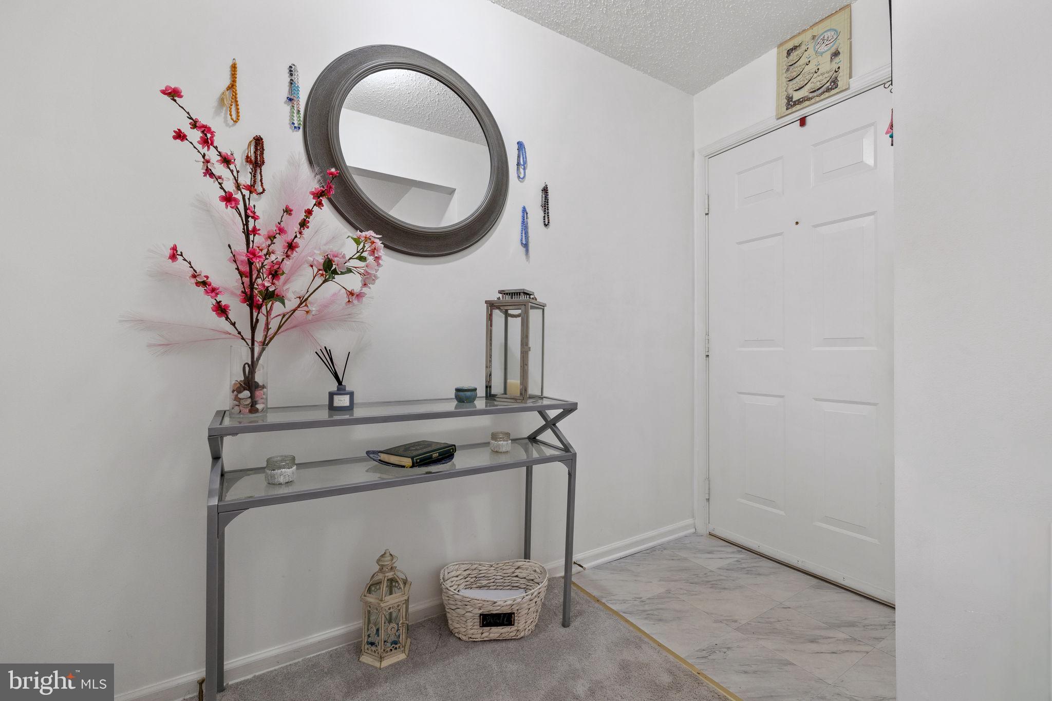 HUNTERS SQUARE - Residential