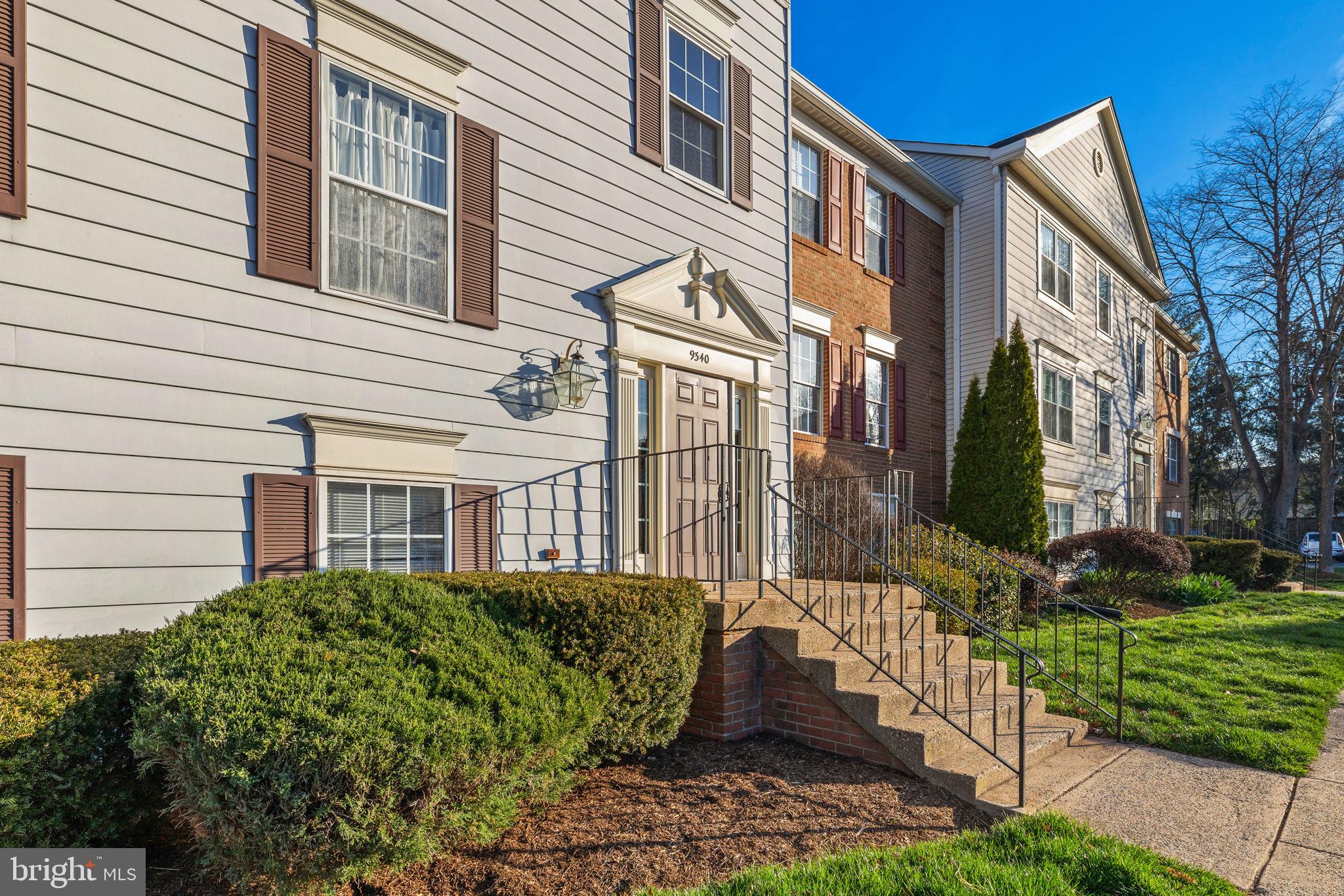 HUNTERS SQUARE - Residential