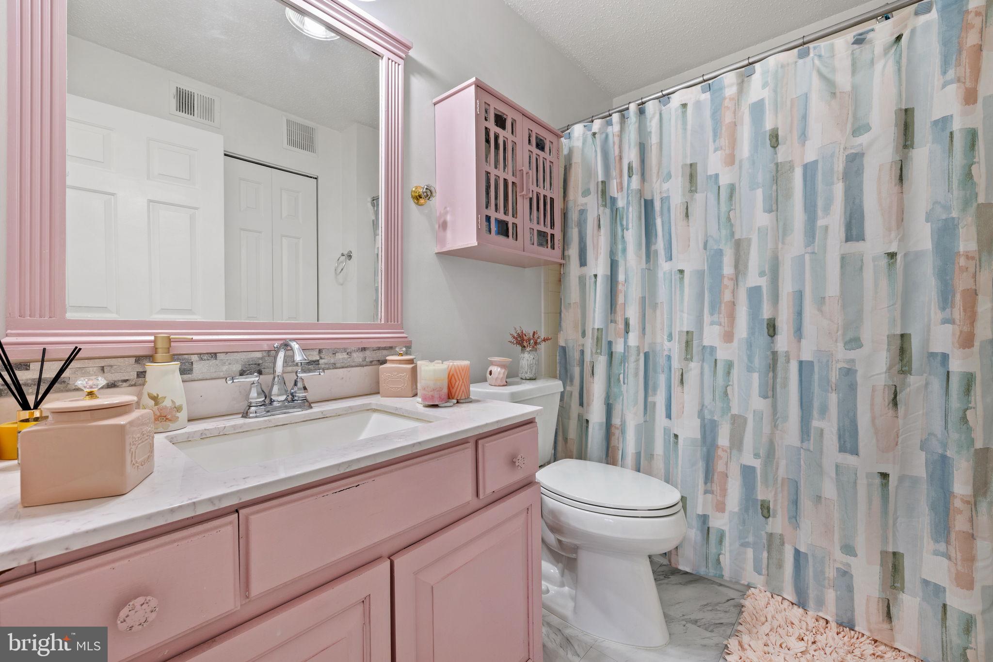 HUNTERS SQUARE - Residential