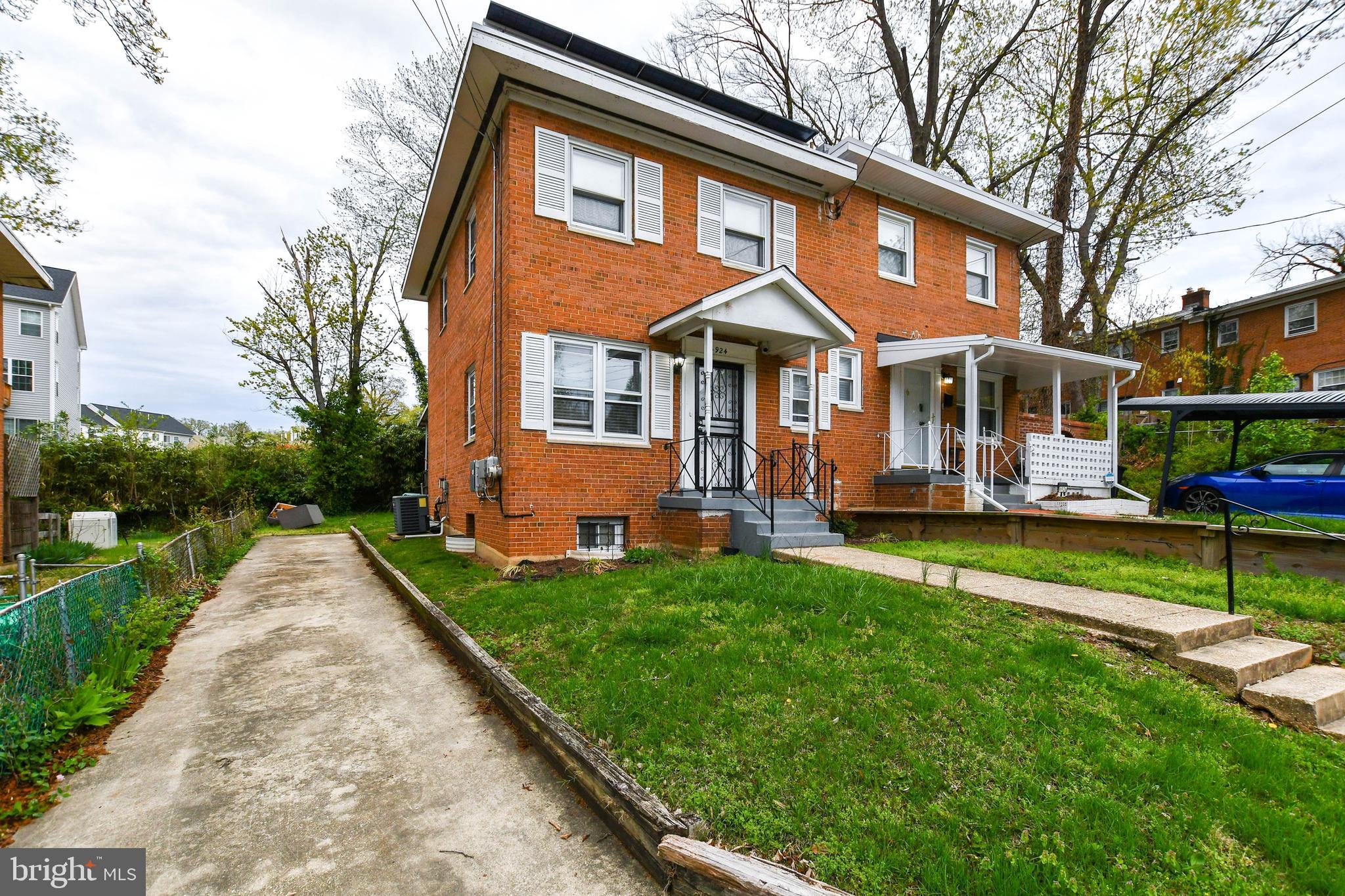 4924 MAURY PLACE