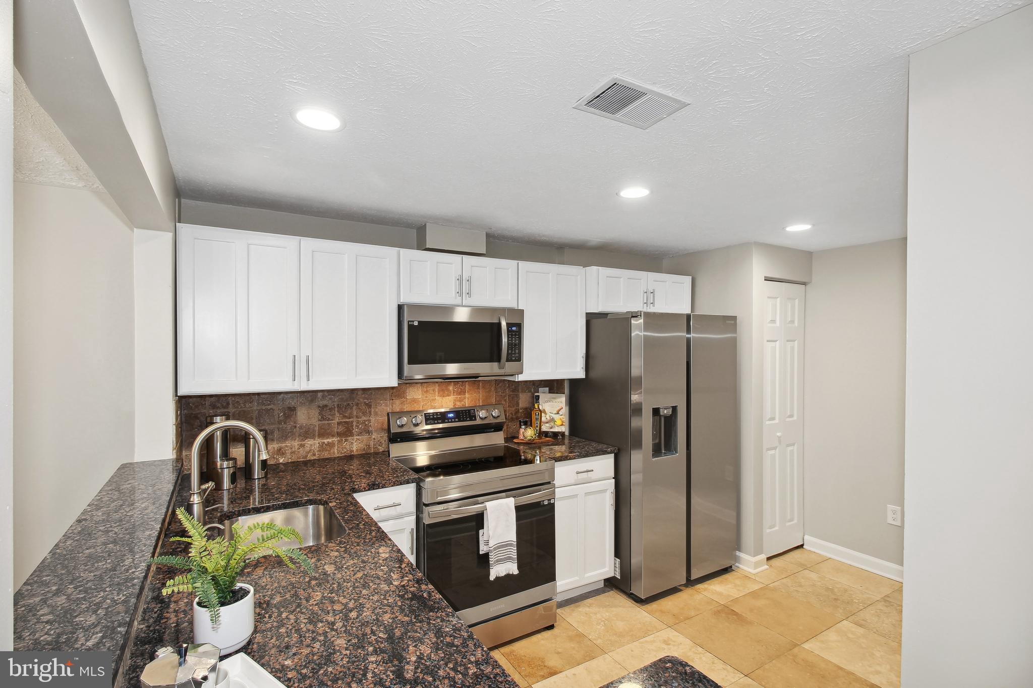 WATERS LANDING - Residential