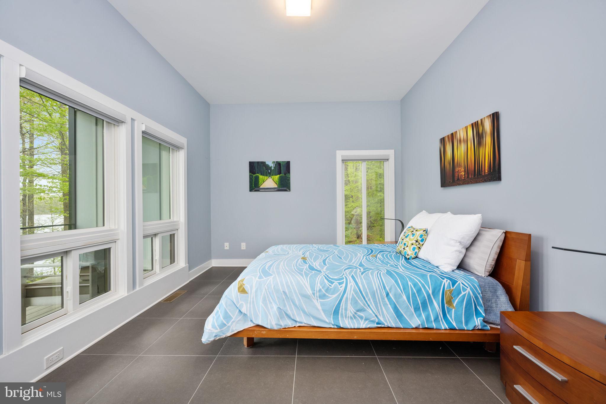 BISHOPS MANOR - Residential