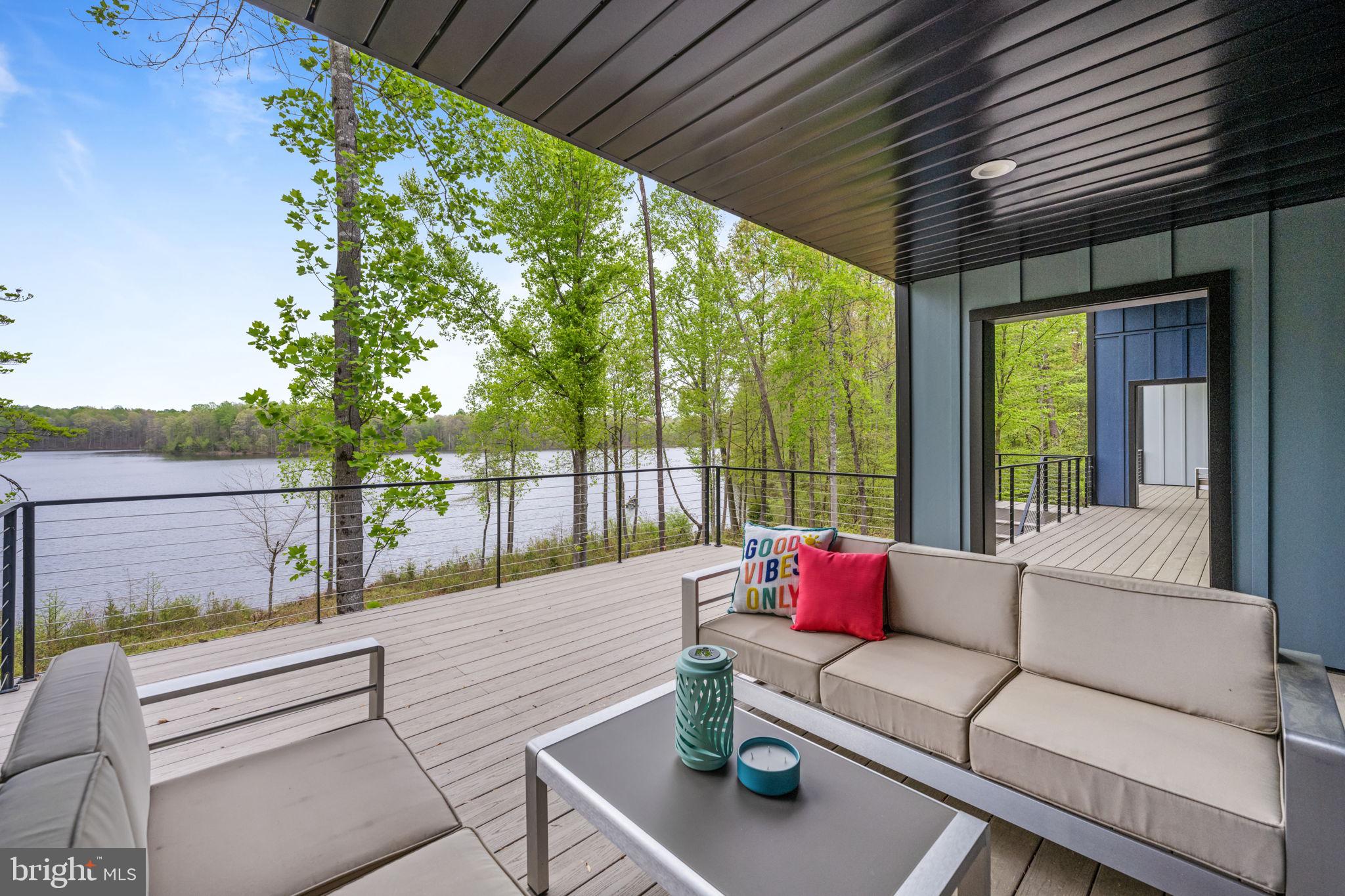 BISHOPS MANOR - Residential