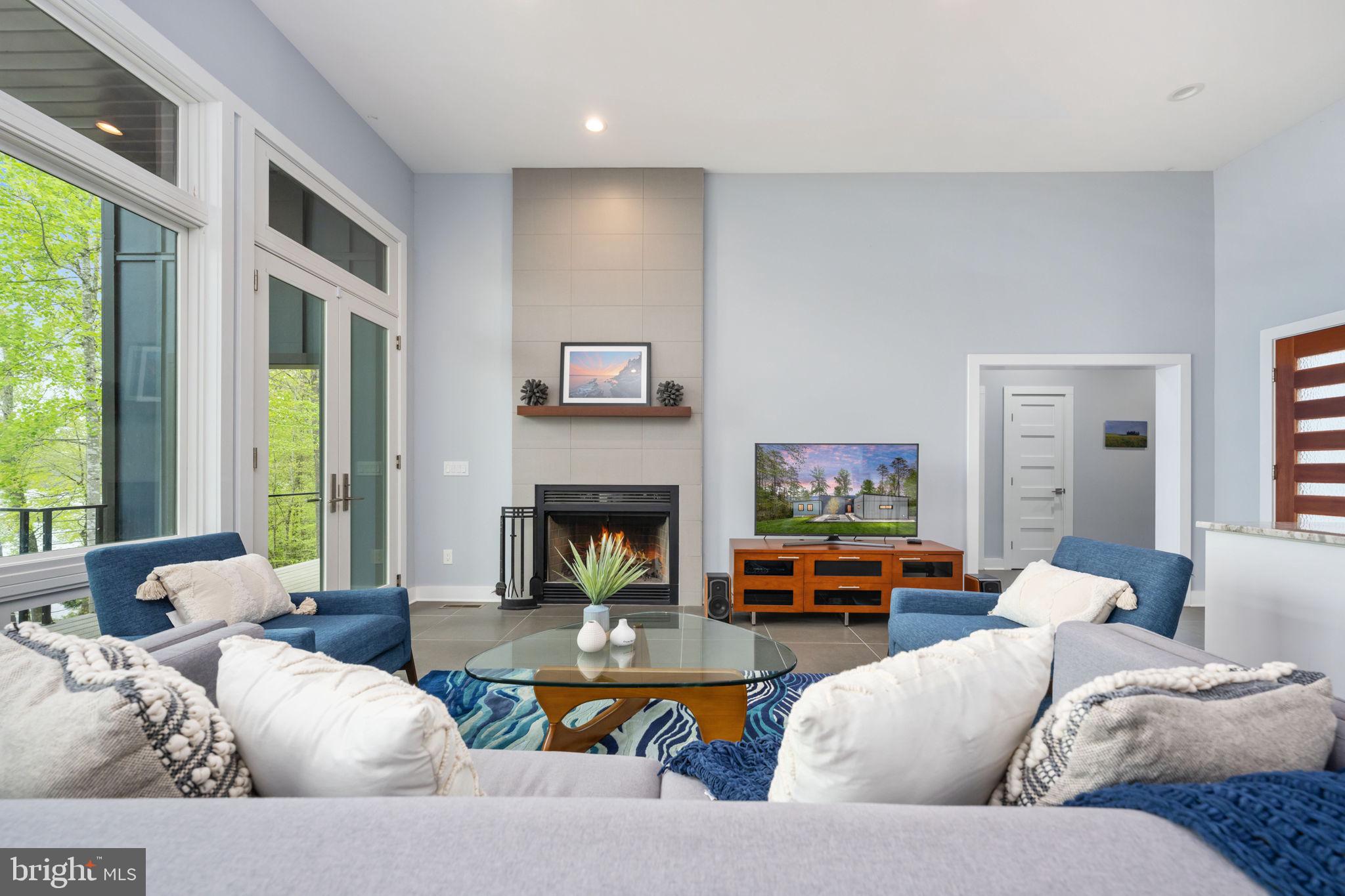 BISHOPS MANOR - Residential