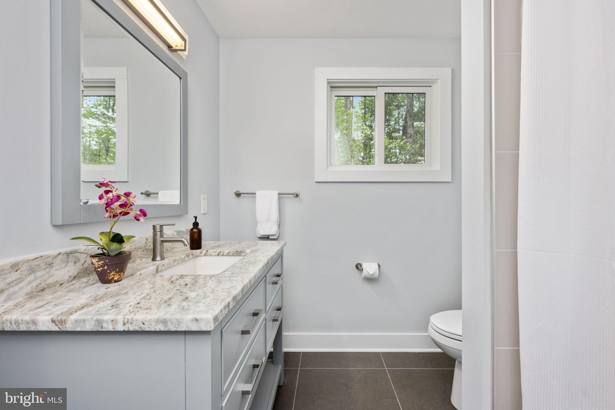 BISHOPS MANOR - Residential