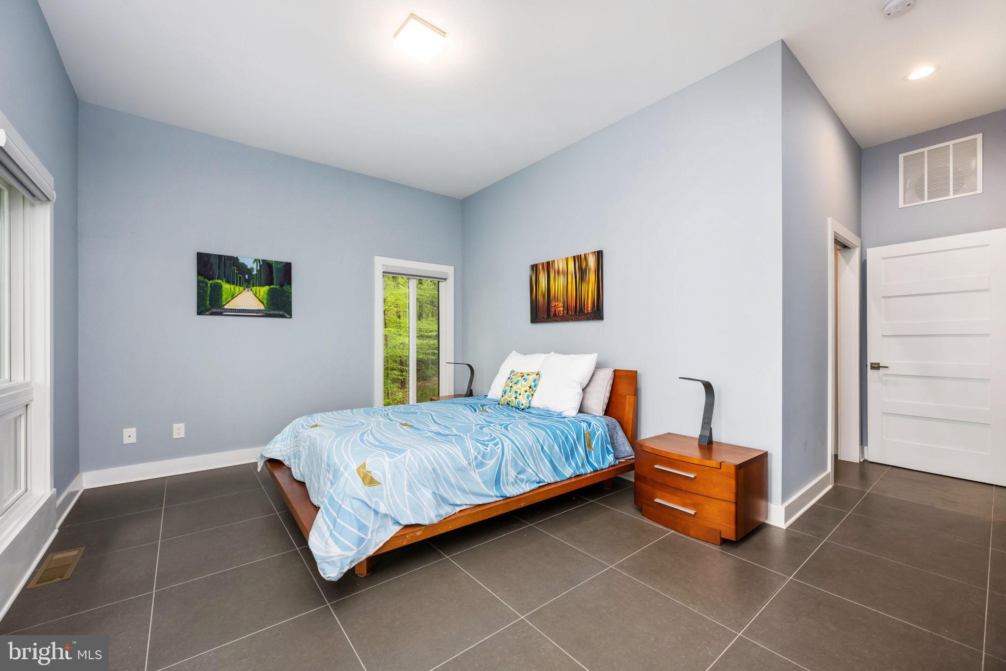 BISHOPS MANOR - Residential