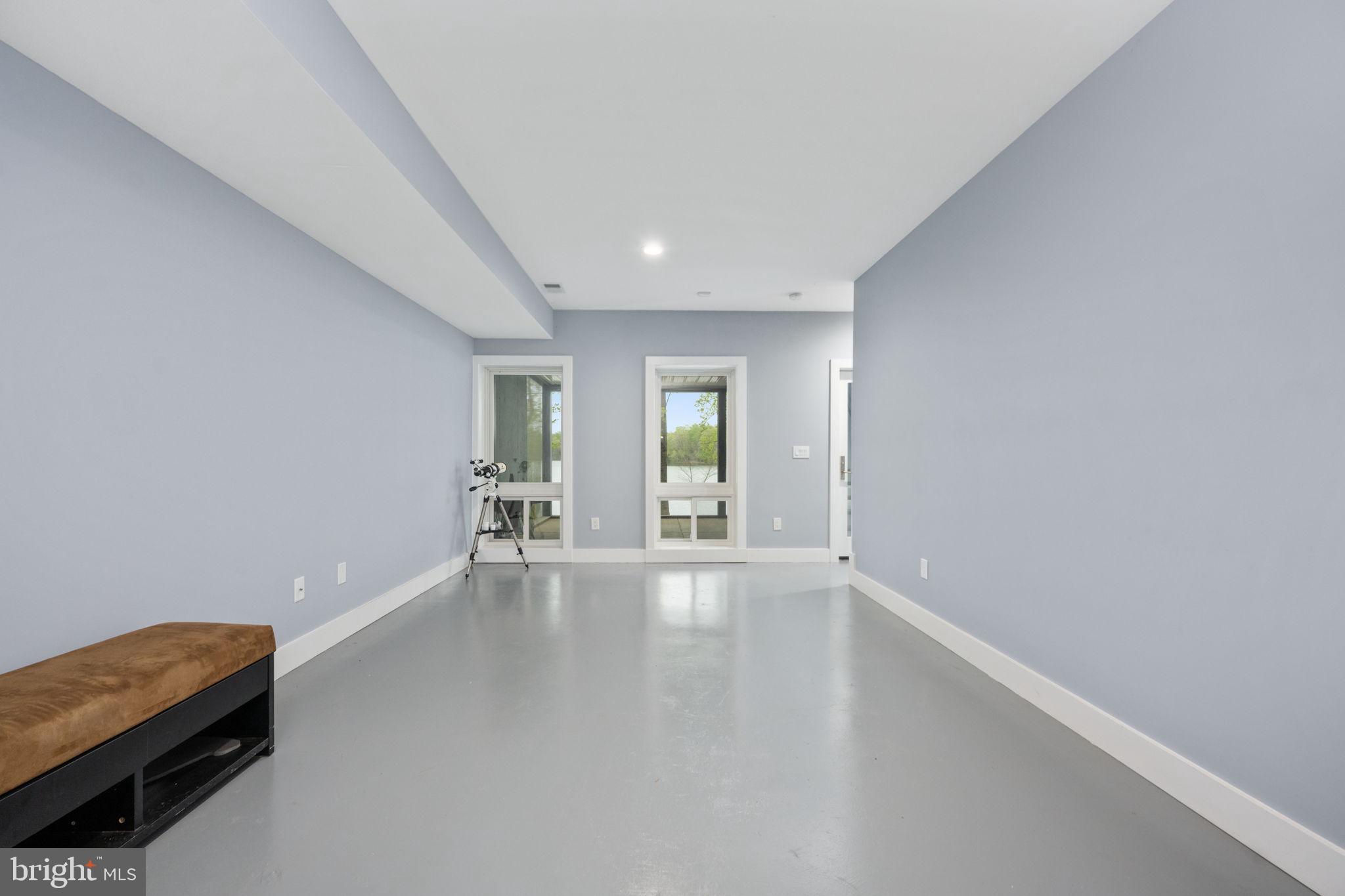 BISHOPS MANOR - Residential