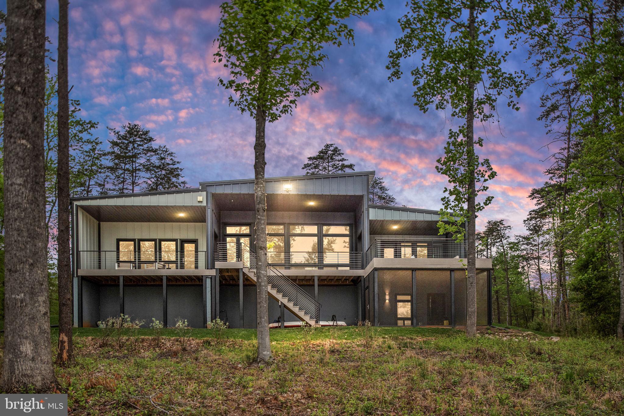 BISHOPS MANOR - Residential