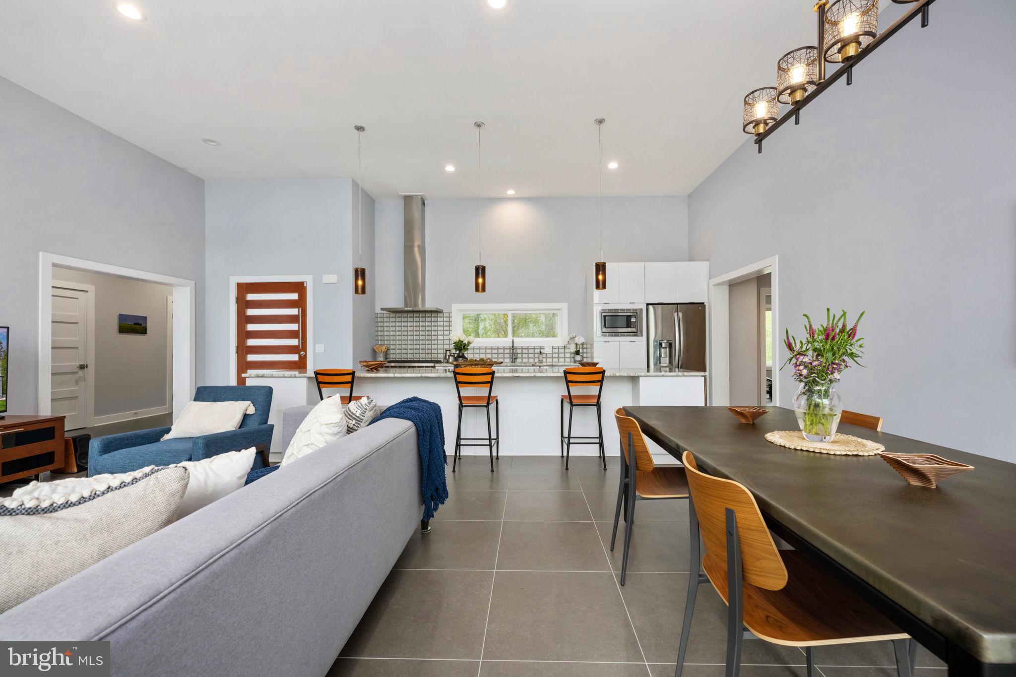 BISHOPS MANOR - Residential