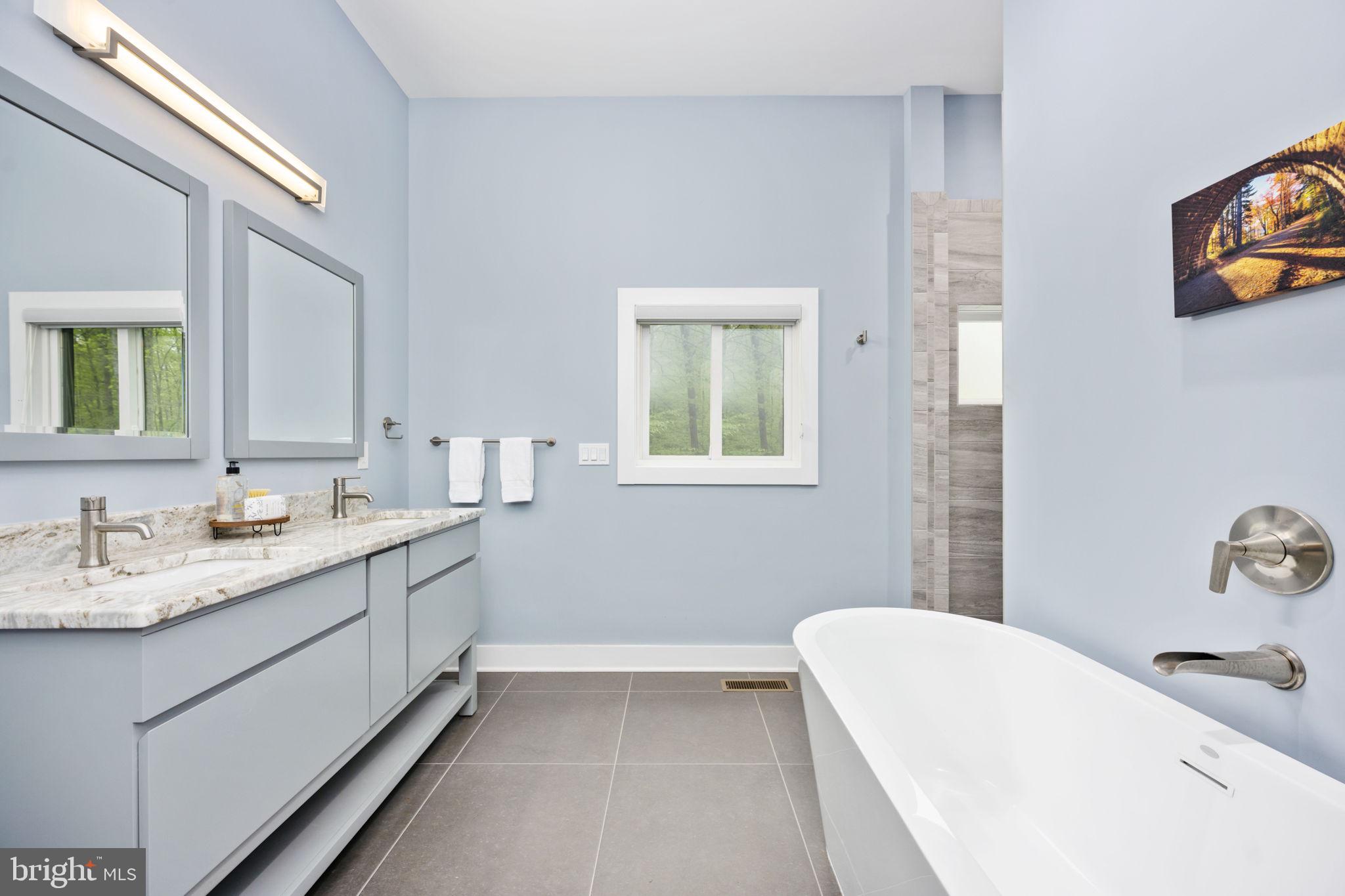 BISHOPS MANOR - Residential