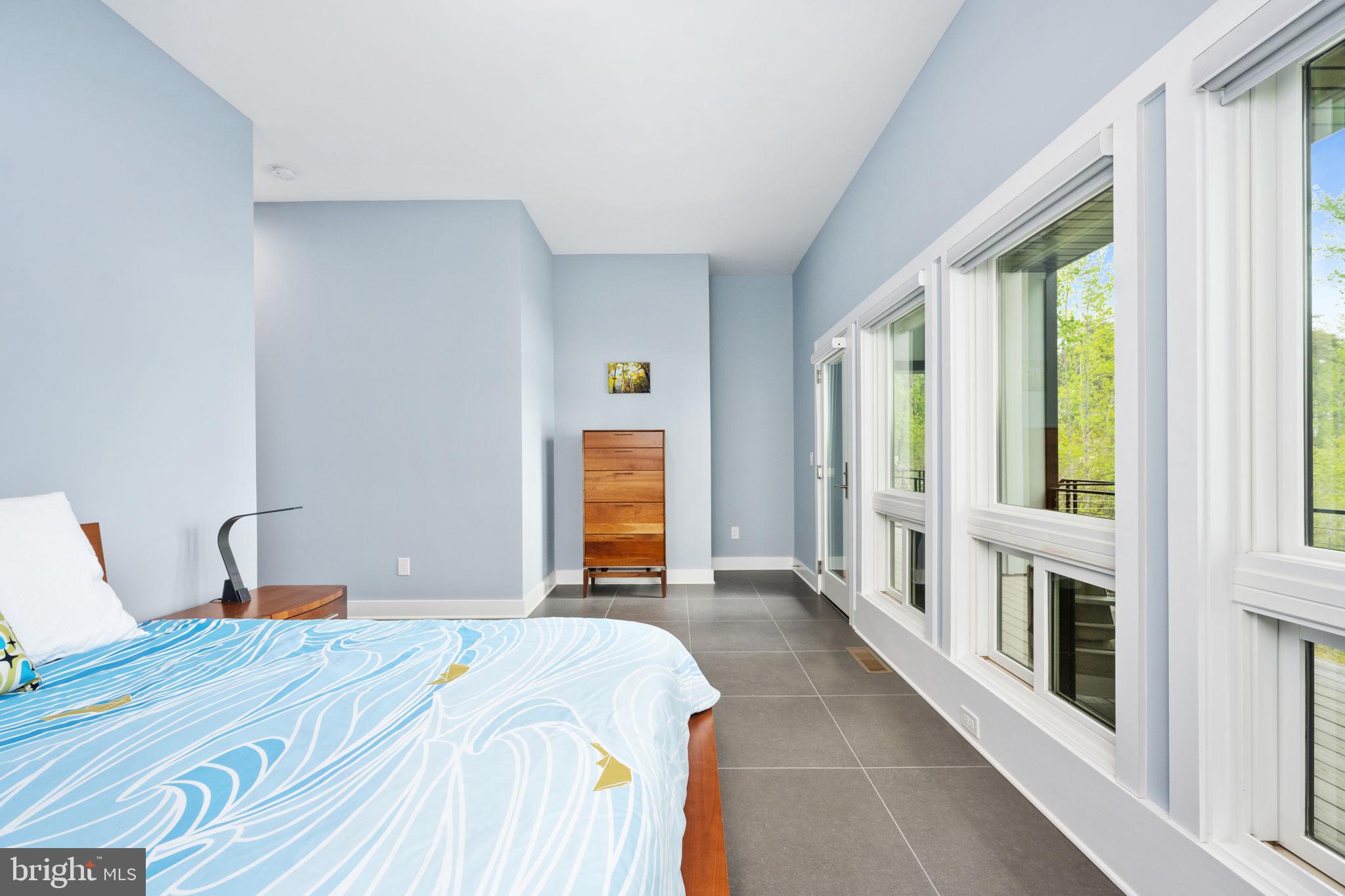 BISHOPS MANOR - Residential