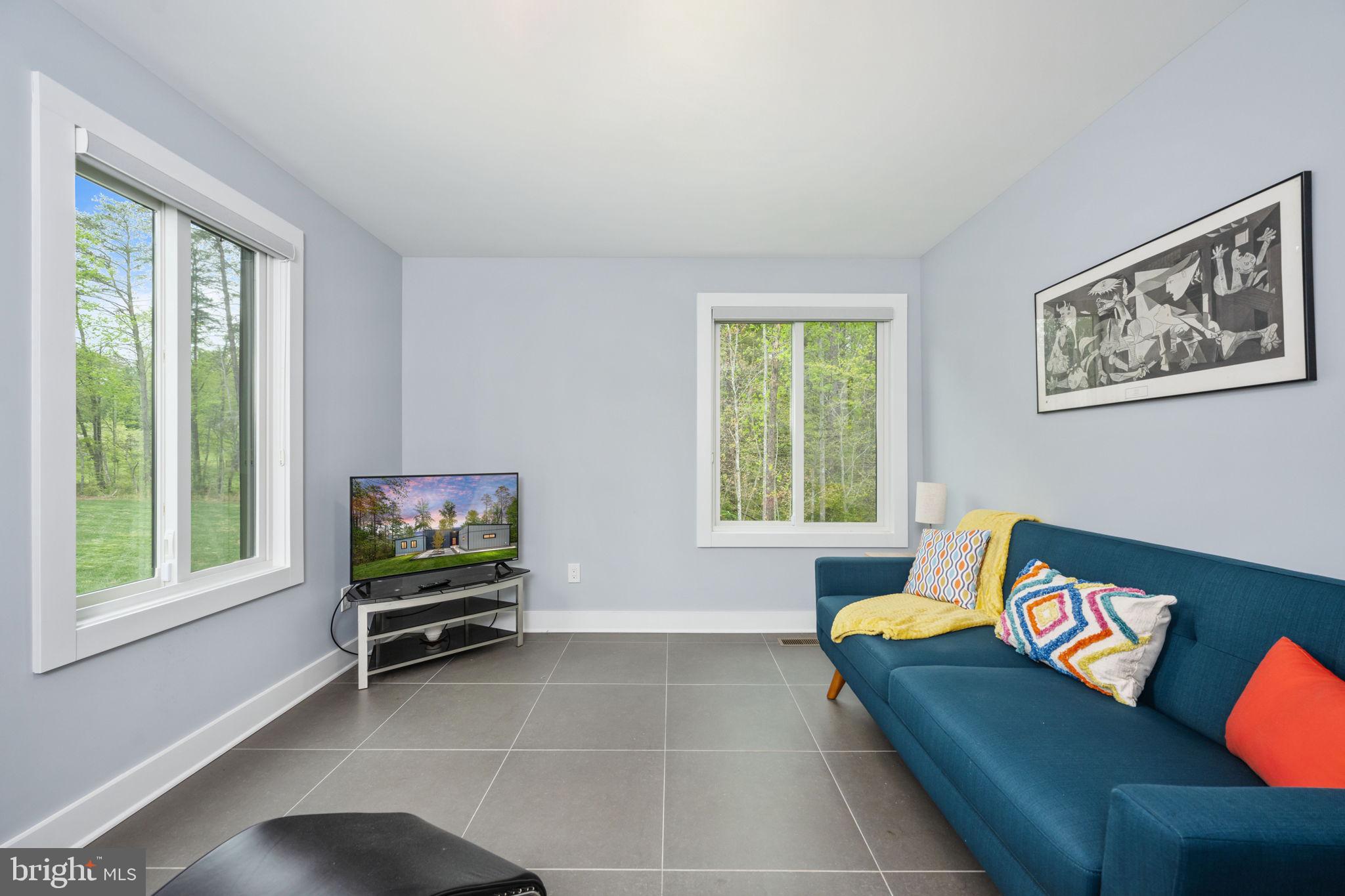 BISHOPS MANOR - Residential