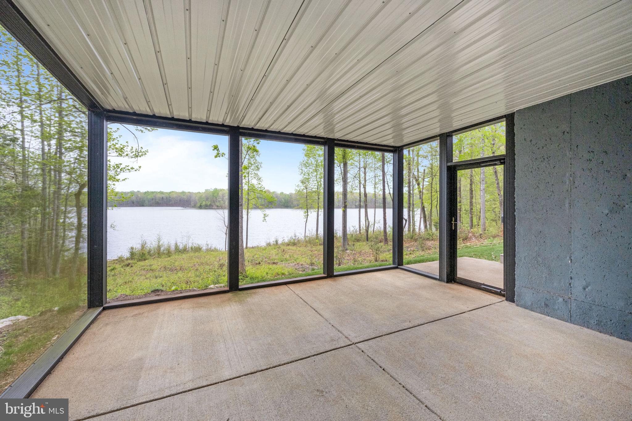 BISHOPS MANOR - Residential