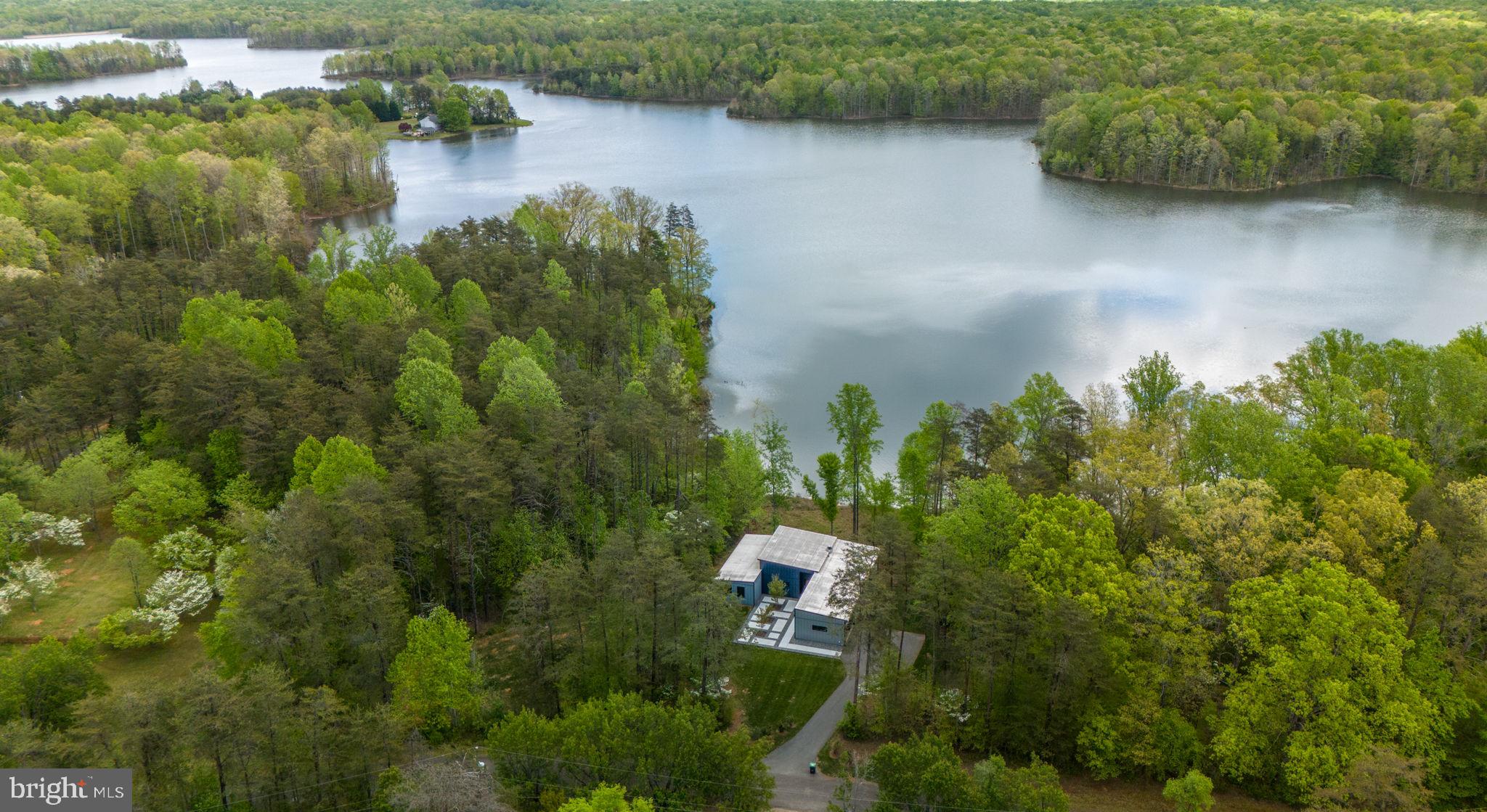 BISHOPS MANOR - Residential