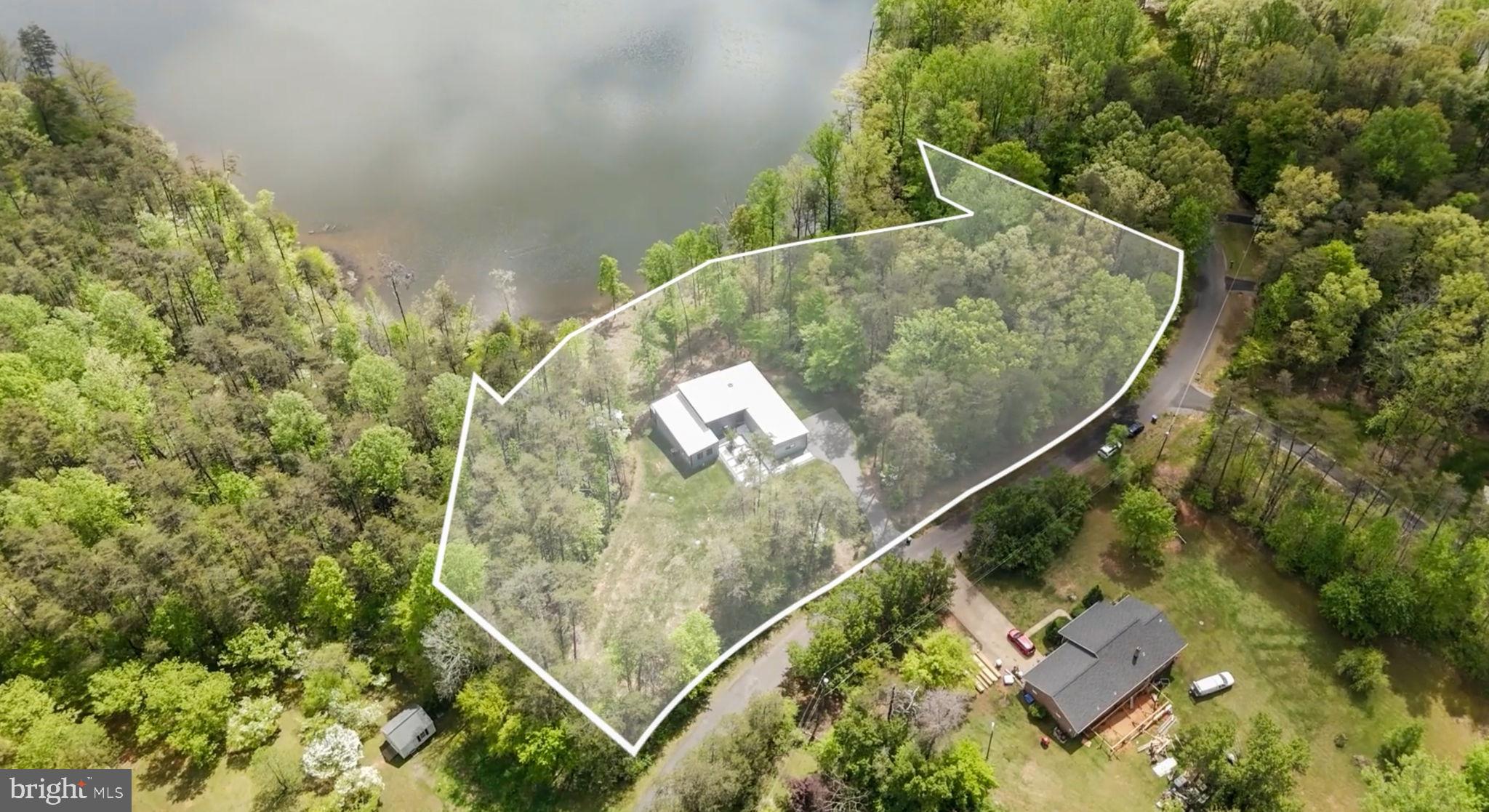 BISHOPS MANOR - Residential