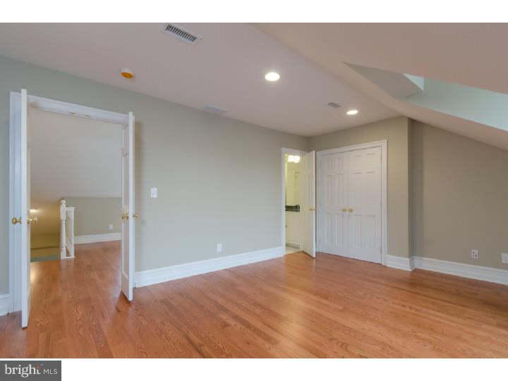 SOCIETY HILL - Residential