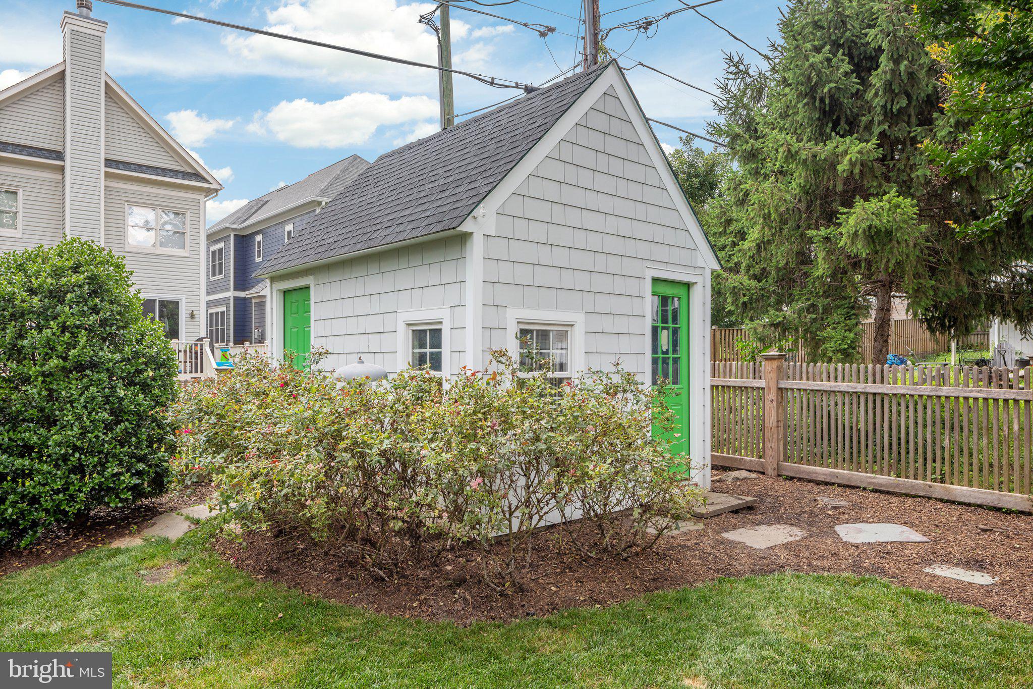 DANIELS - Residential