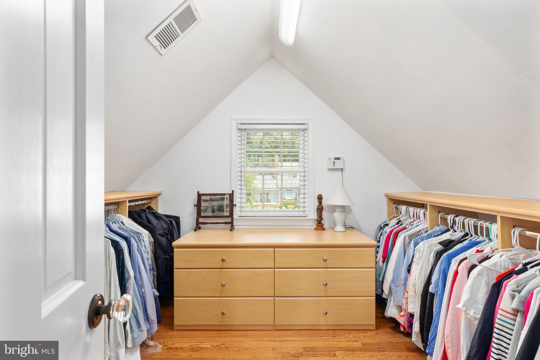 DANIELS - Residential