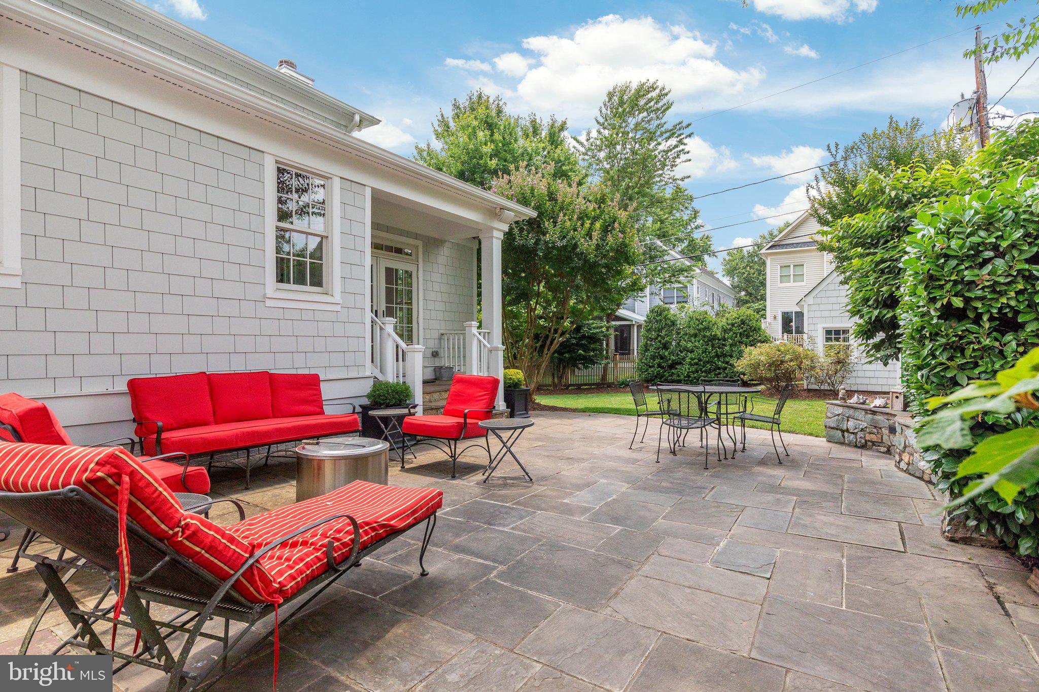 DANIELS - Residential