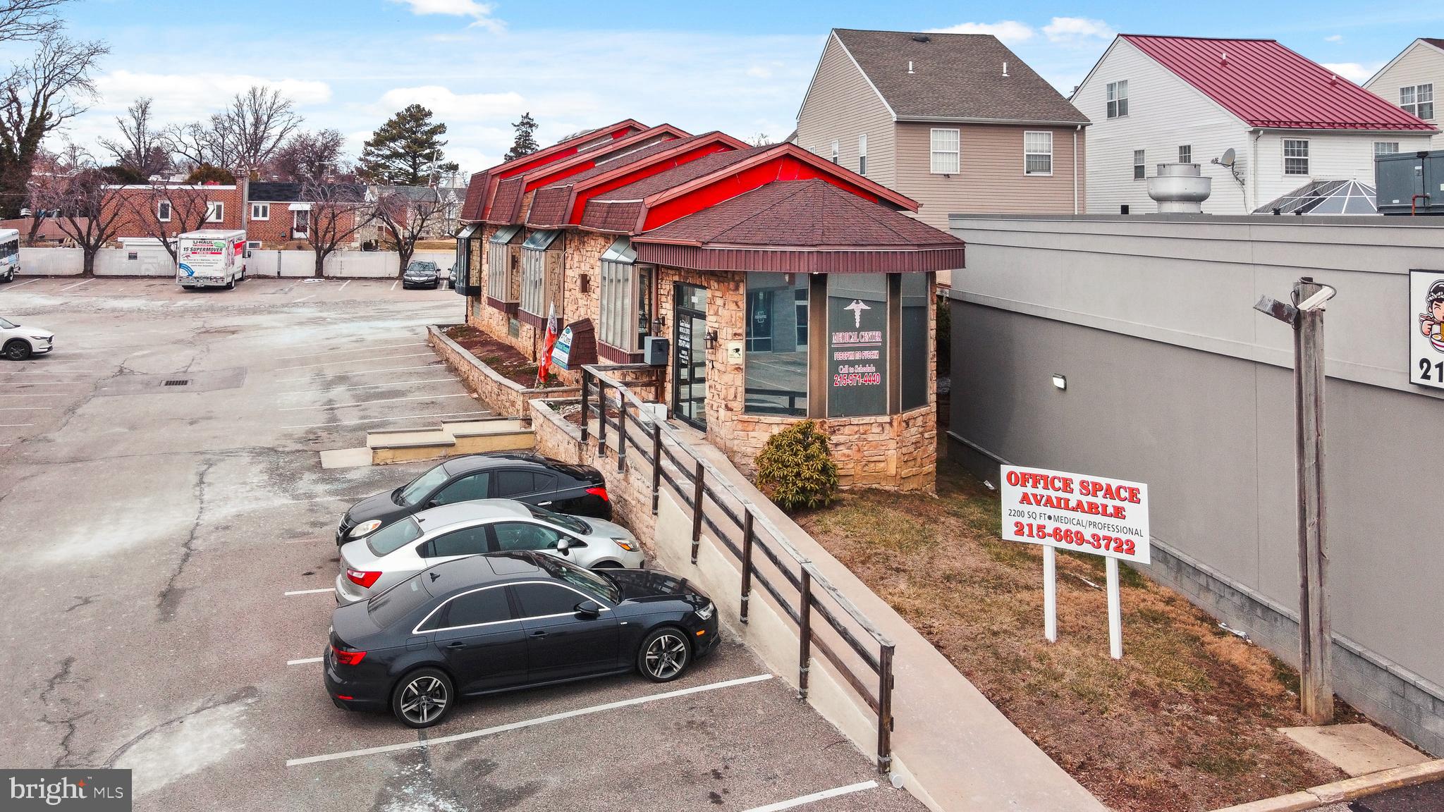 PHILADELPHIA (NORTHEAST) - Commercial Sale