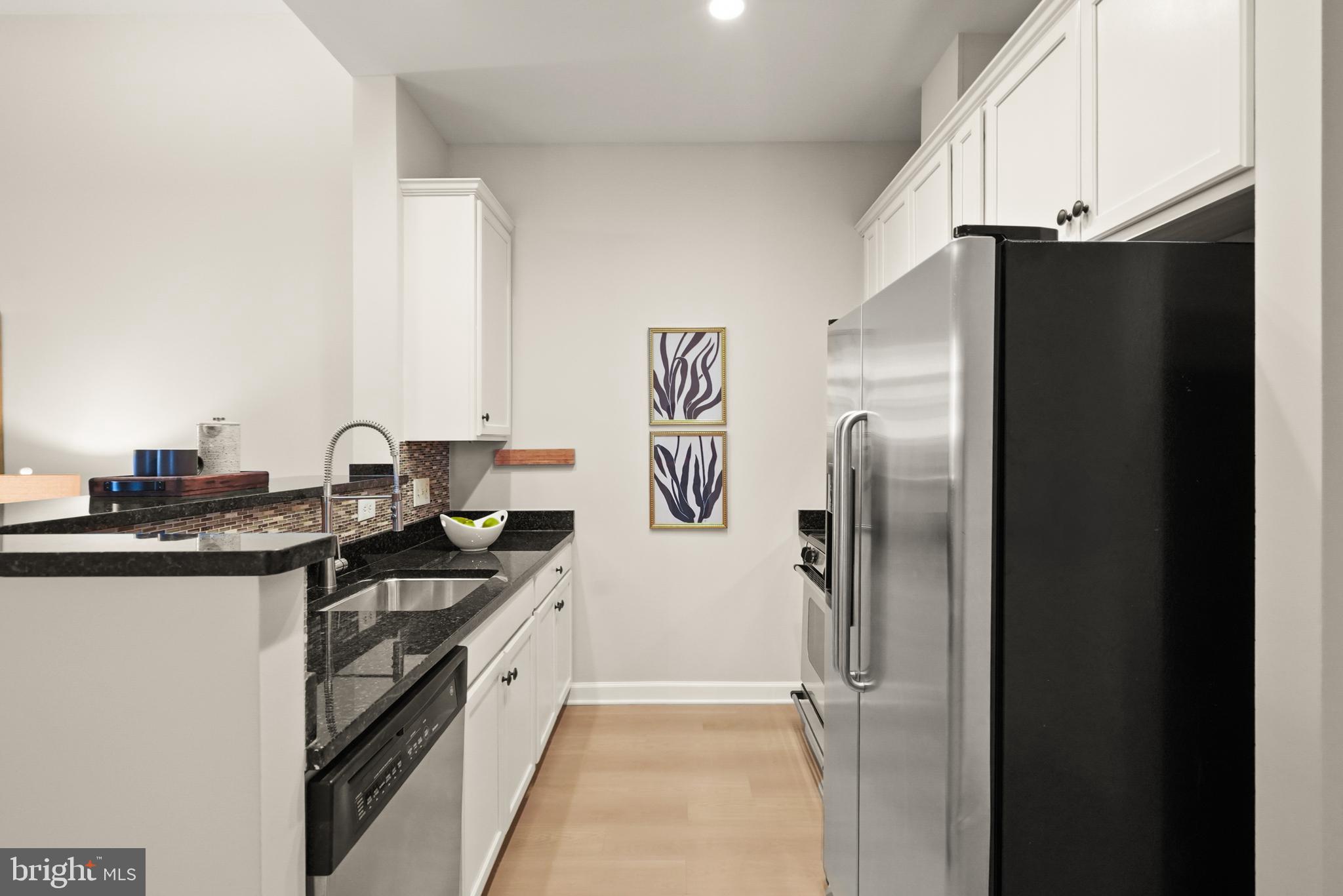 1000 N RANDOLPH STREET 102