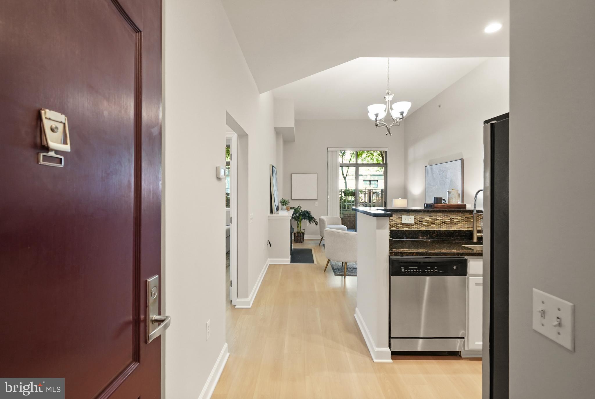1000 N RANDOLPH STREET 102