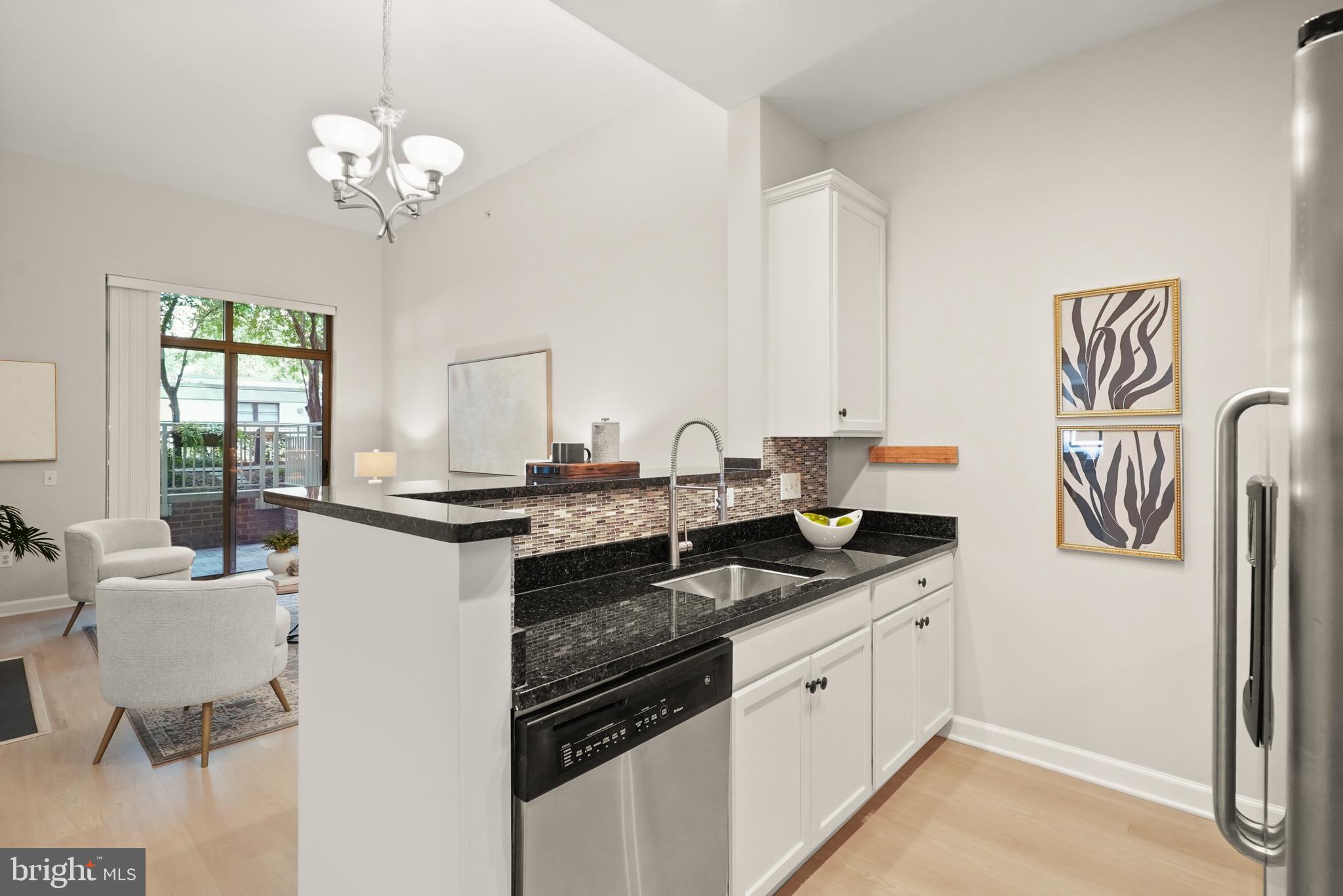 1000 N RANDOLPH STREET 102