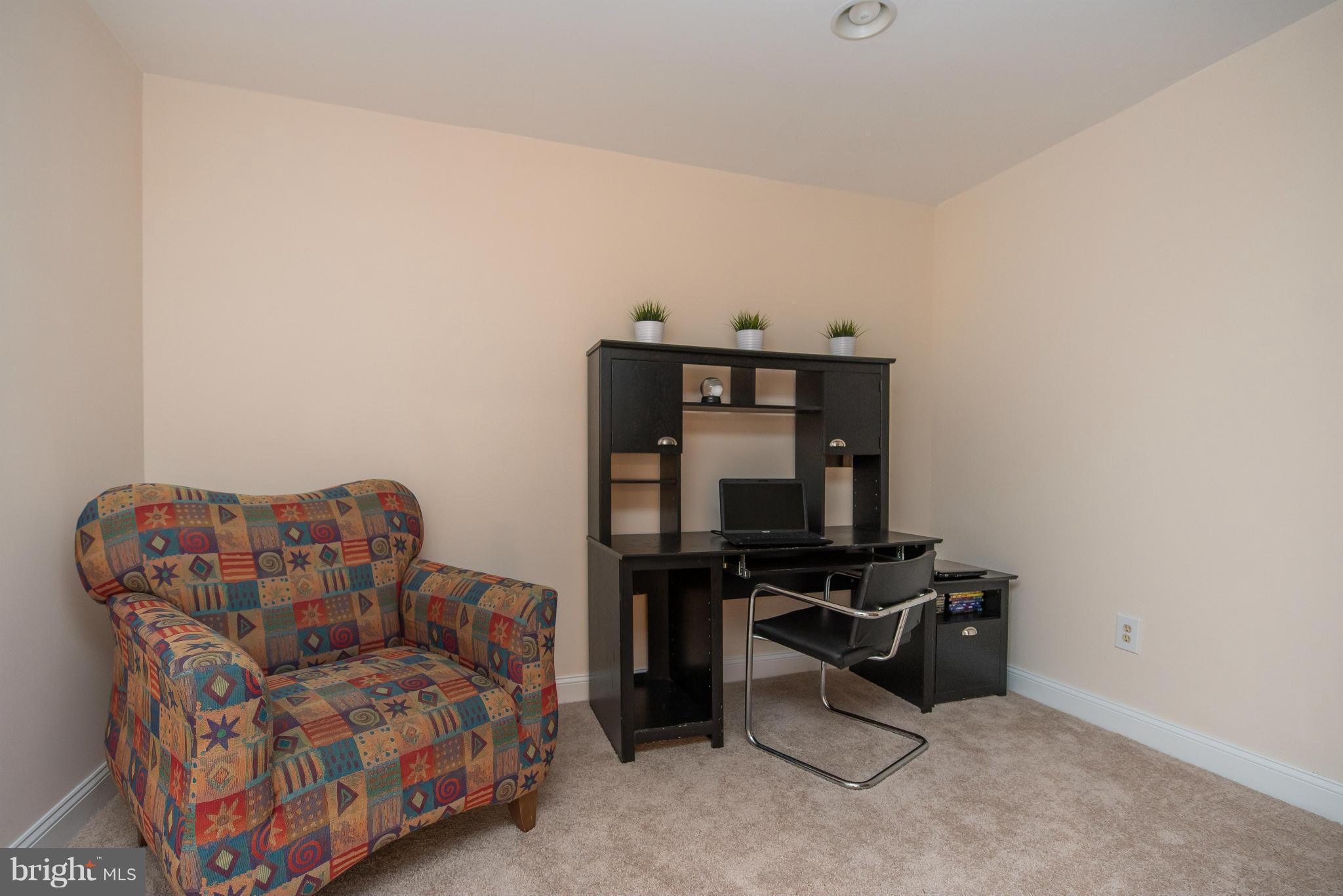 HERMITAGE WOODS CONDOMINIUM - Residential