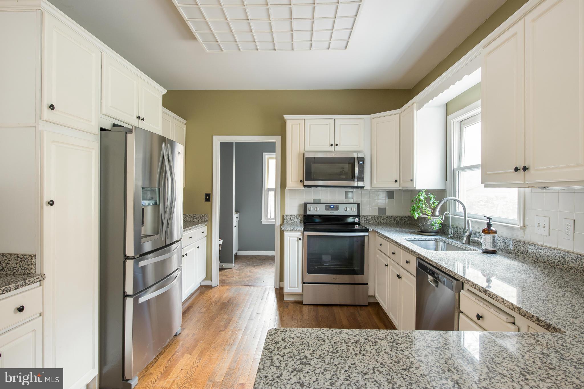 HERMITAGE WOODS CONDOMINIUM - Residential