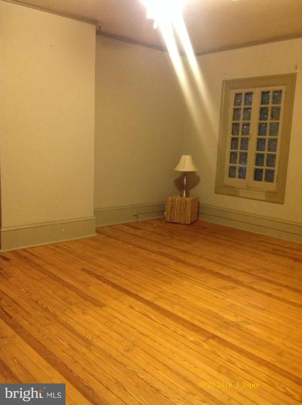 ROLAND PARK - Residential