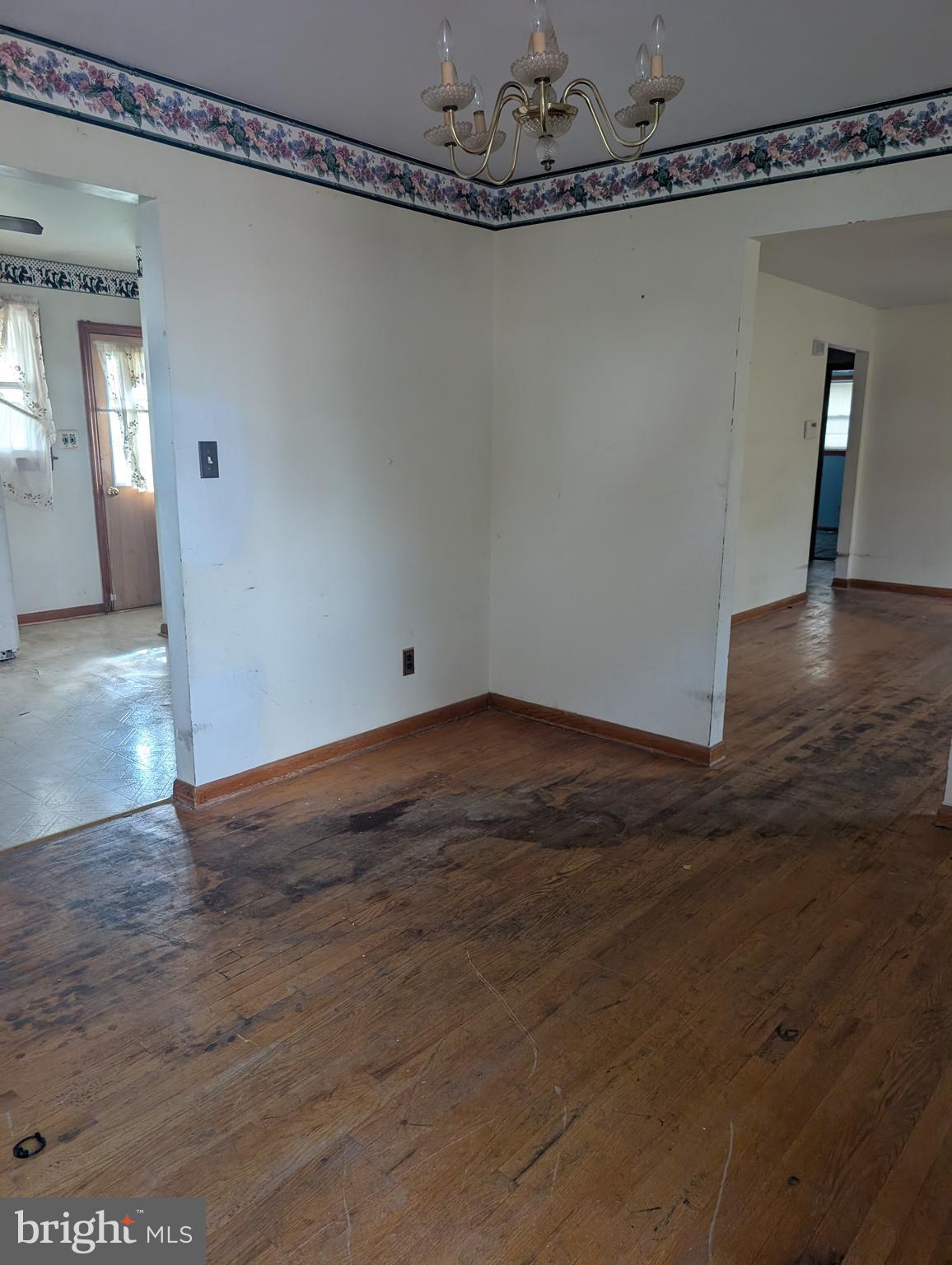 WOODLAWN HEIGHTS - Residential