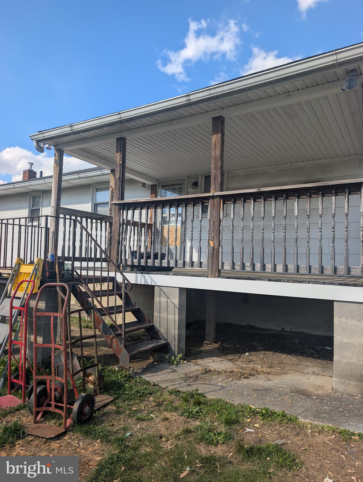 1002 ROSEDALE AVENUE