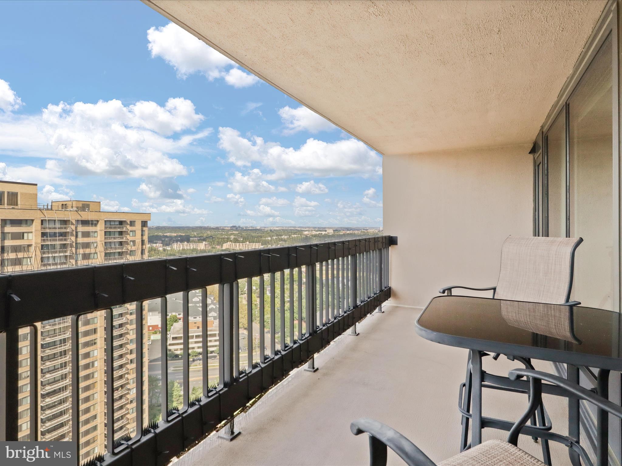 SKYLINE PLAZA - Residential