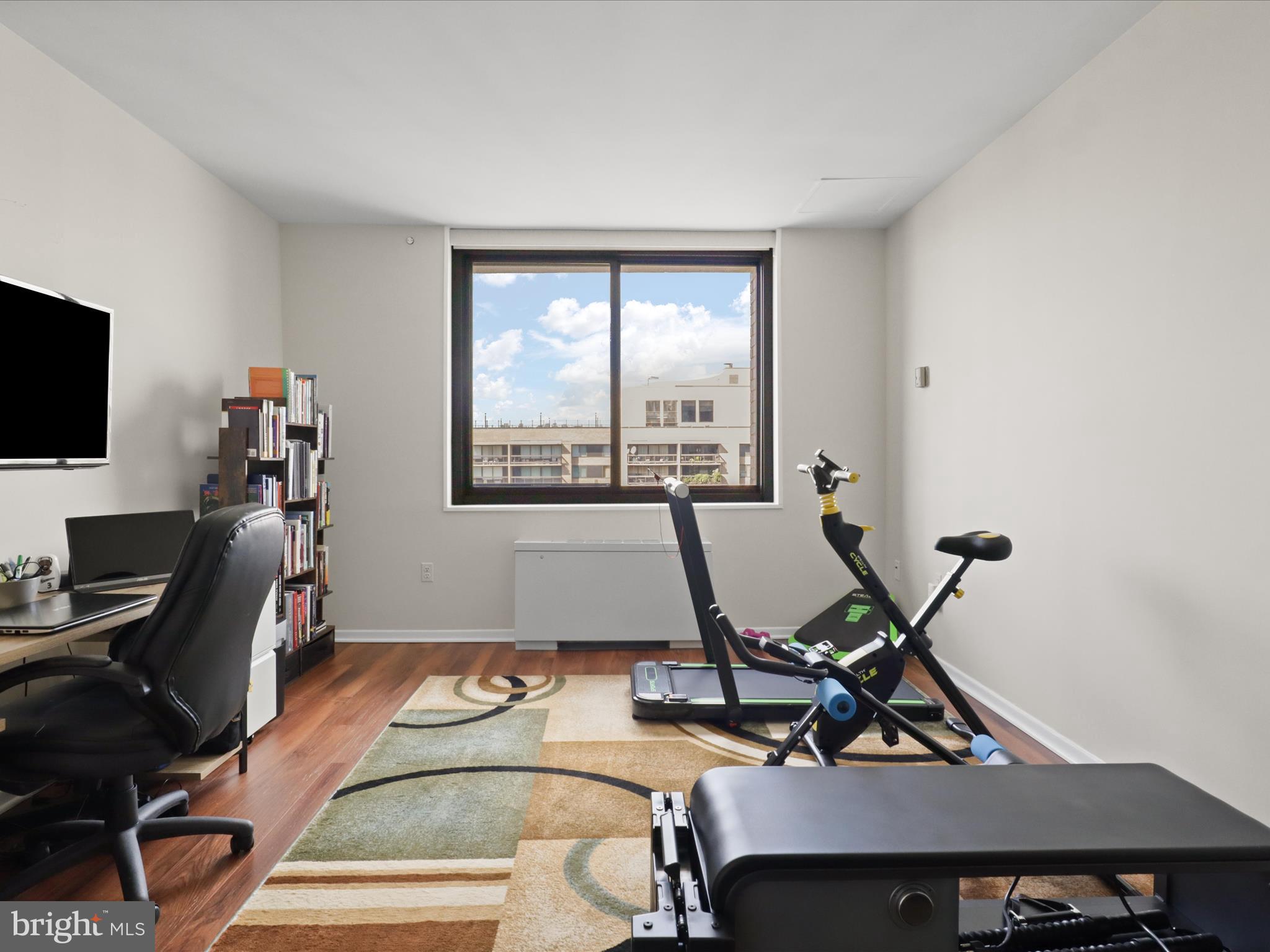 SKYLINE PLAZA - Residential