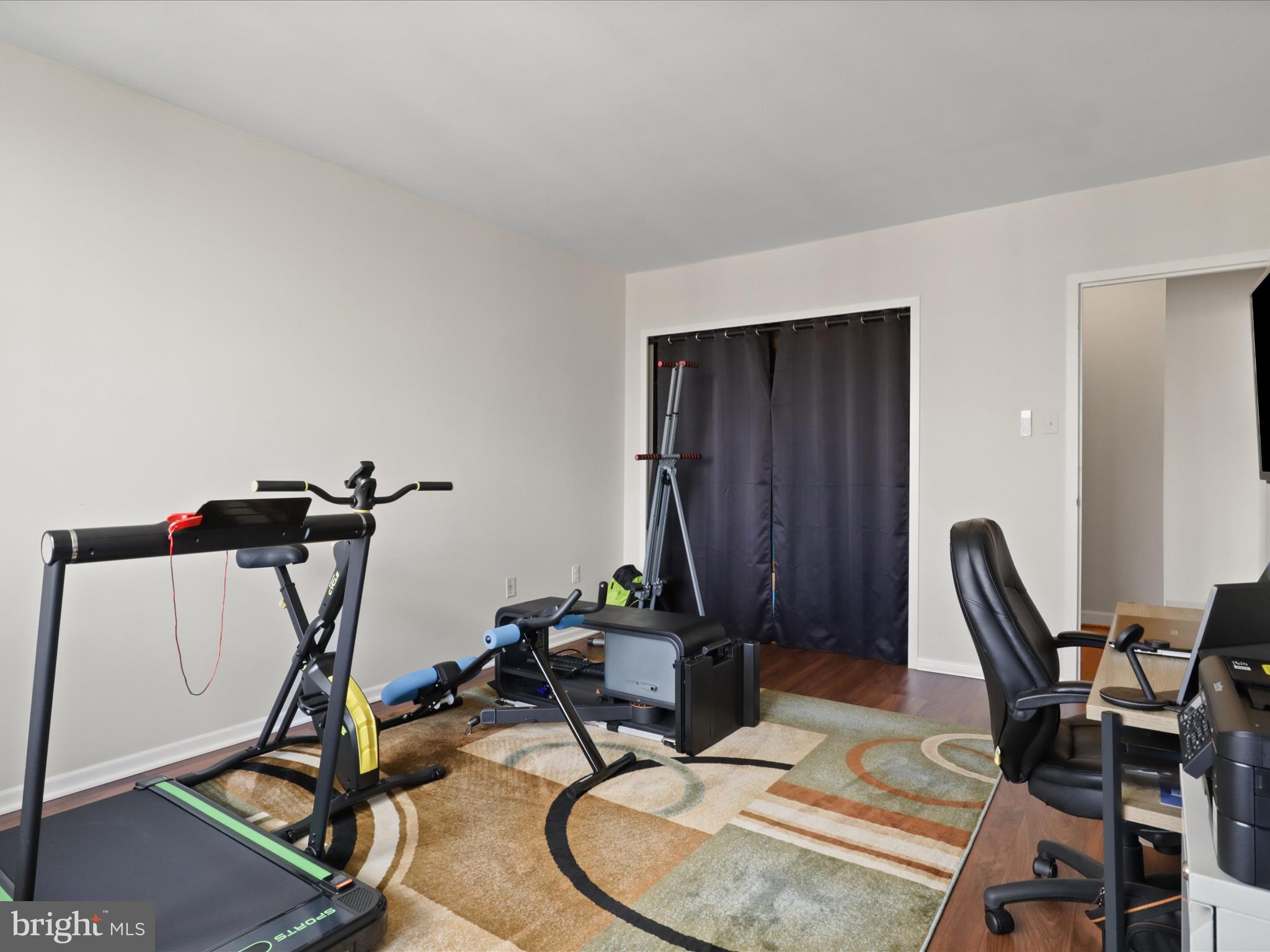 SKYLINE PLAZA - Residential