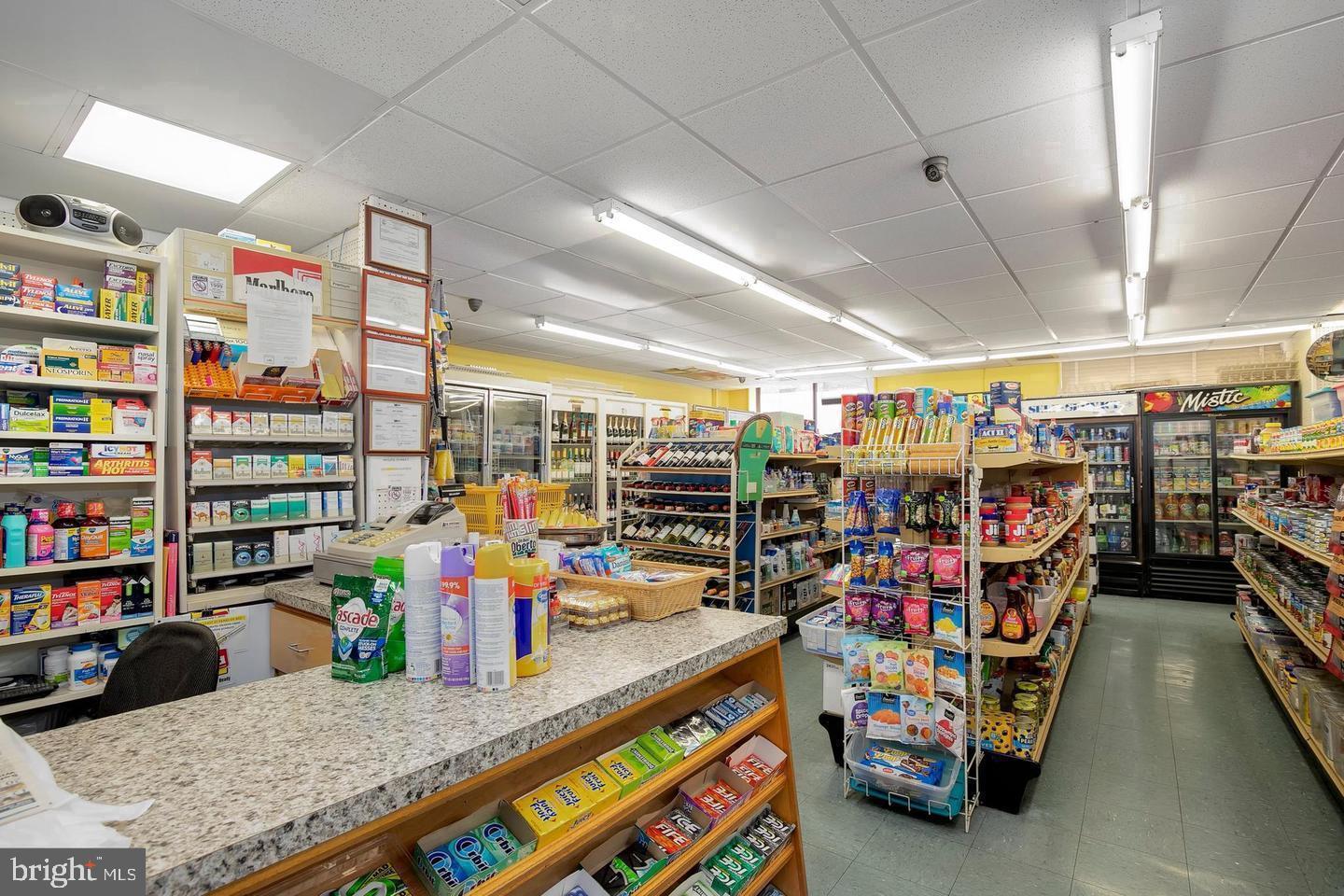 SKYLINE PLAZA - Residential