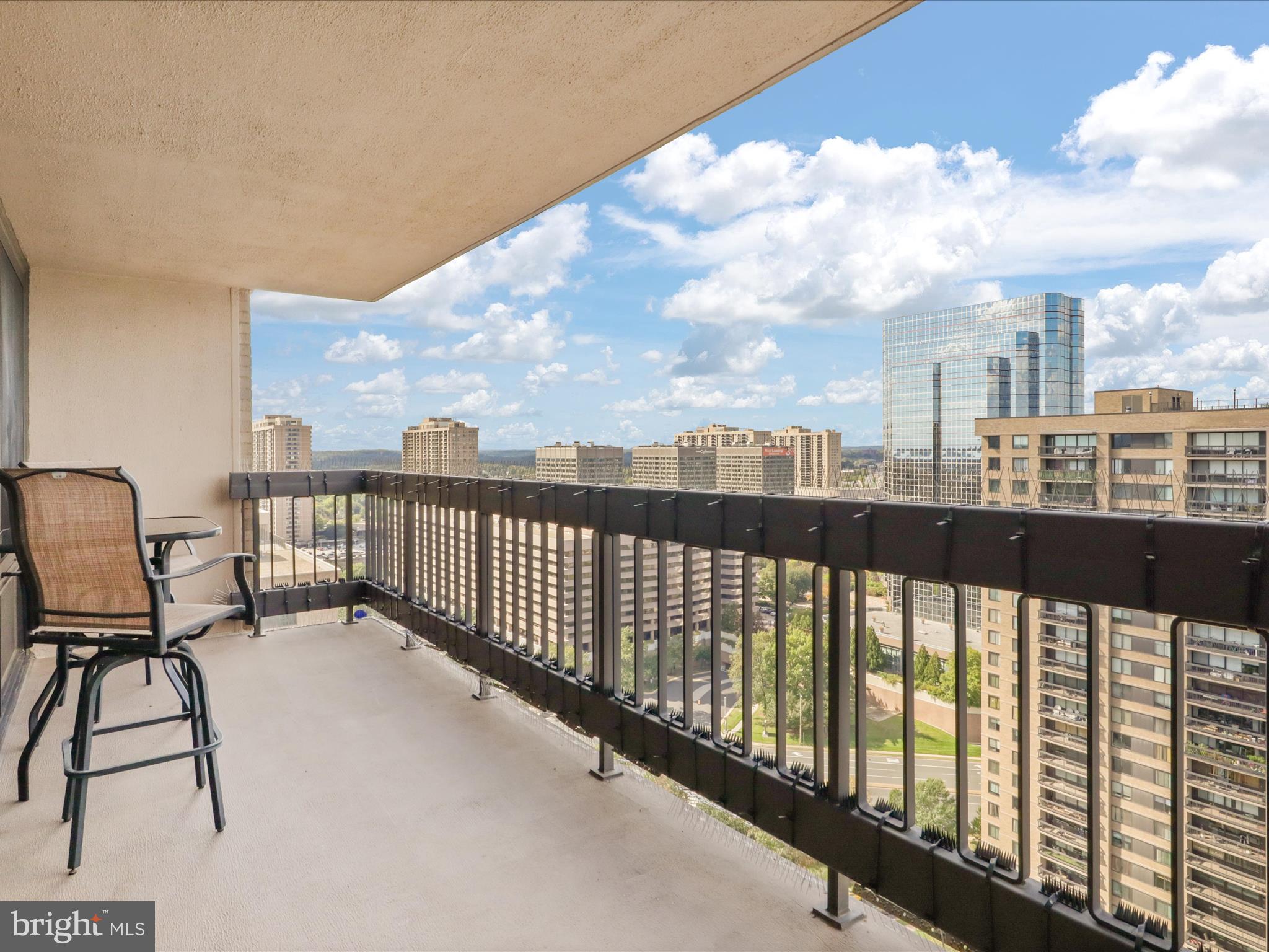 SKYLINE PLAZA - Residential