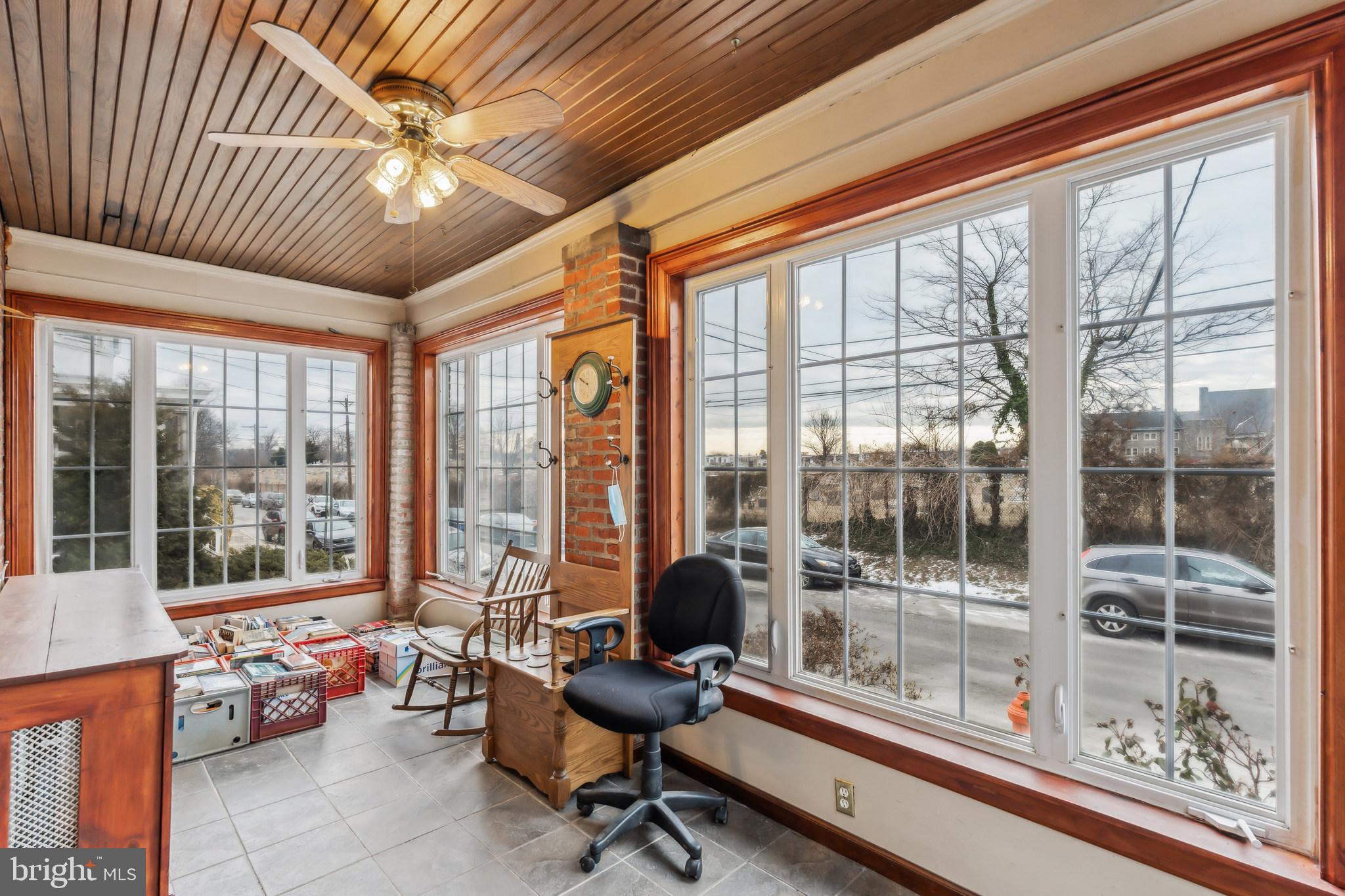 ROXBOROUGH - Residential