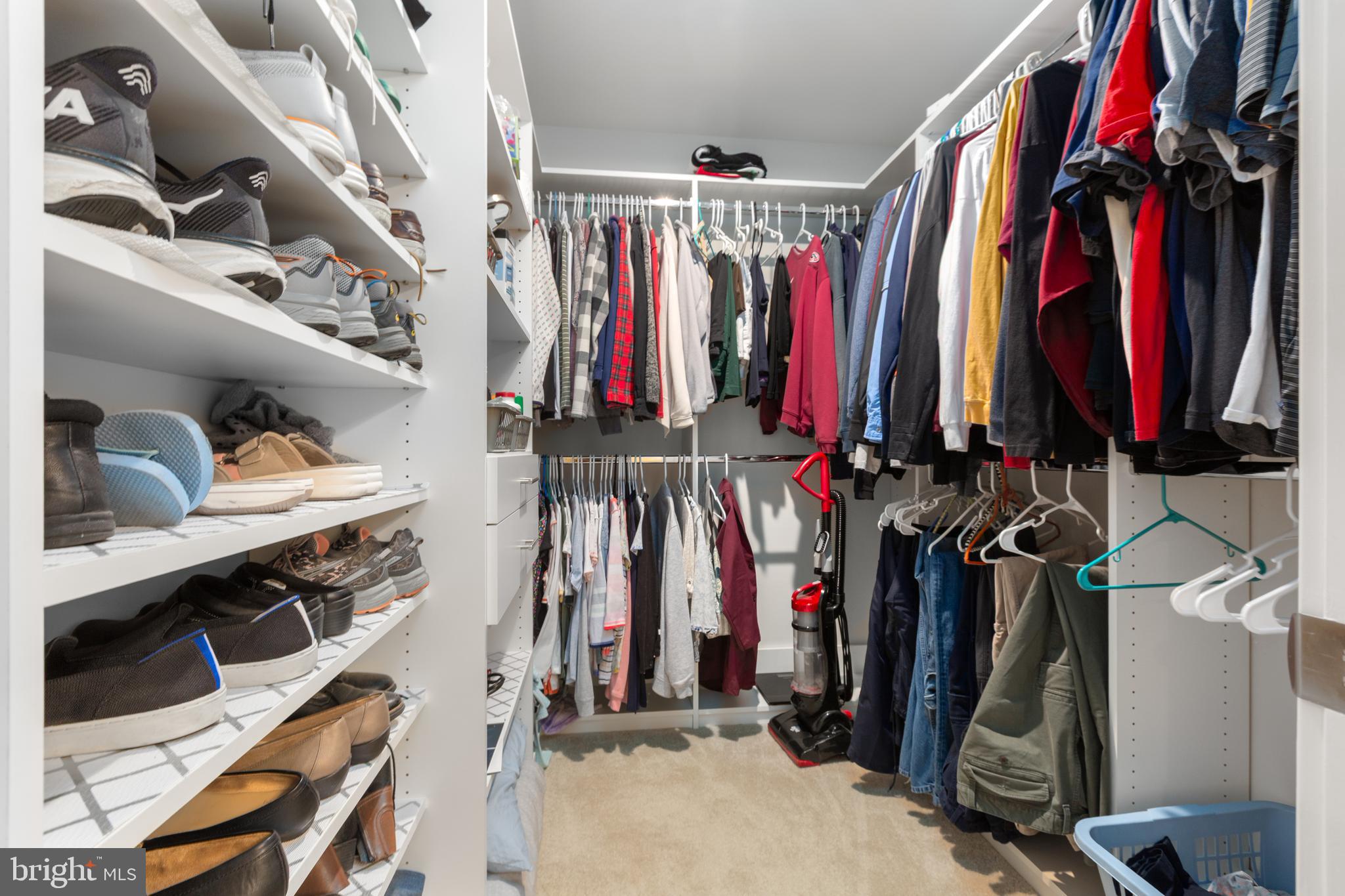 ALEXANDER'S CROSSING - Residential