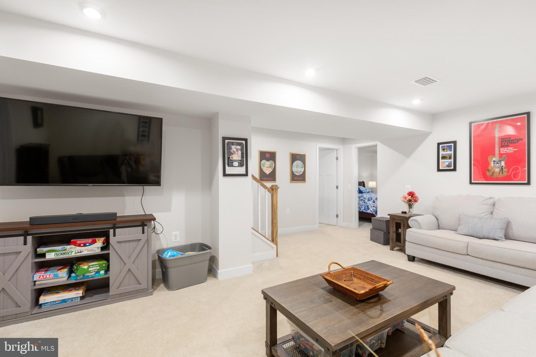 ALEXANDER'S CROSSING - Residential